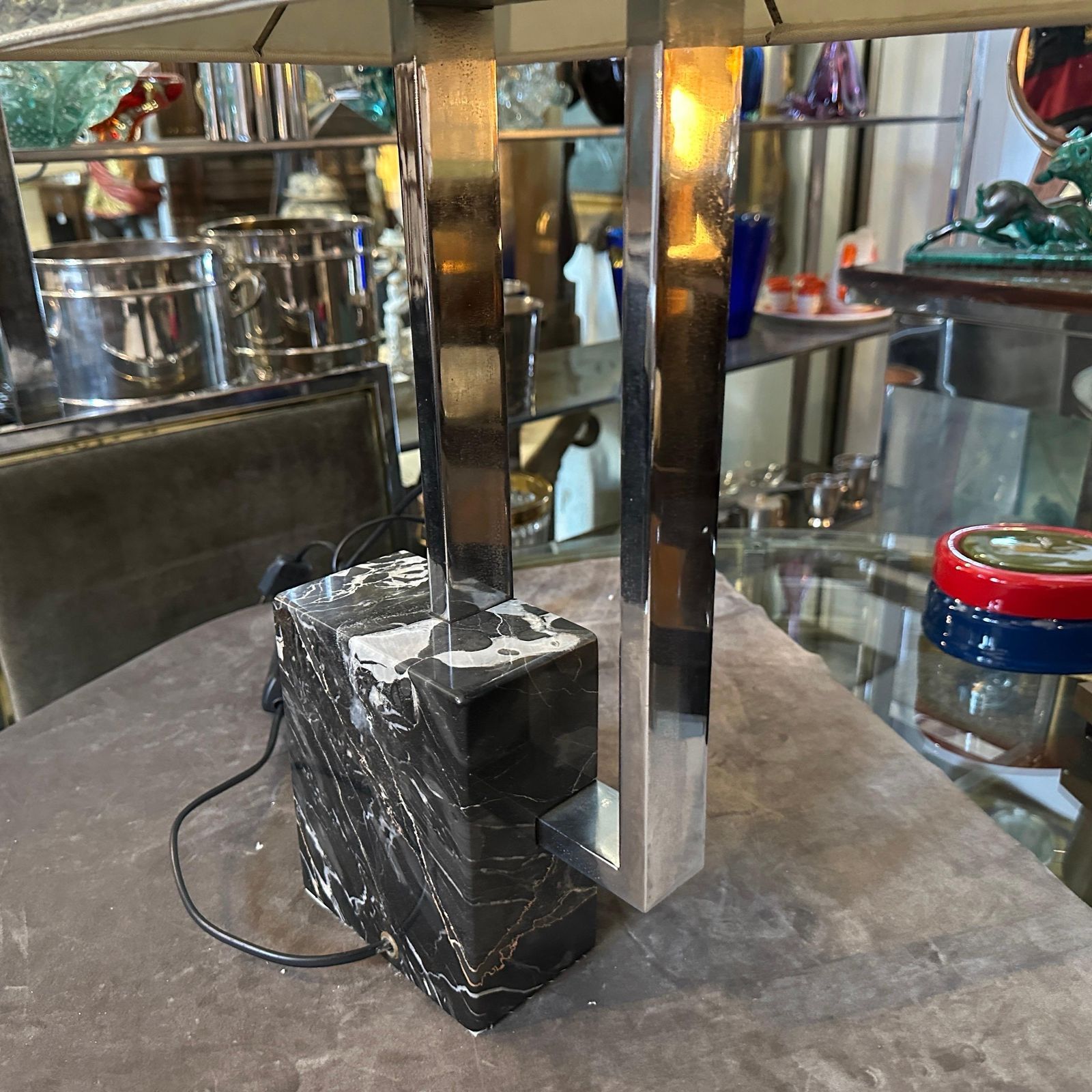 1970s Modernist Chromed Metal And Marble Table Lamp With Hand Painted Lampshade photo vintage