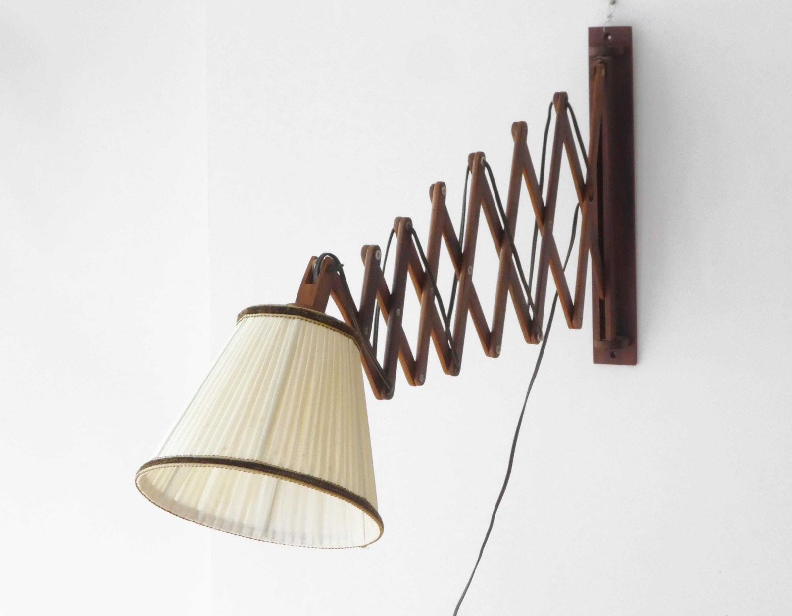 Vintage Extra Long Wooden Accordion Lamp, Scandinavian Scissor Extendable Light With Beige Pleaded Fabric Shade photo furniture