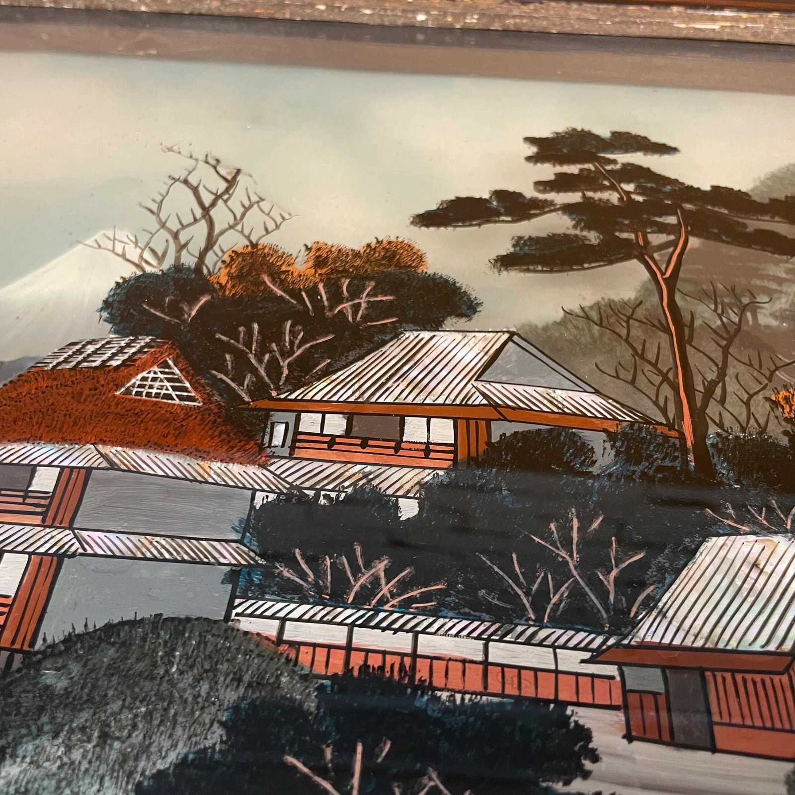 Antique Japanese Reverse Glass Painting Oriental Asian Wall Art Hand Painted Artwork Vintage Wooden Frame Wall Decor Architecture Geisha photo vinterior