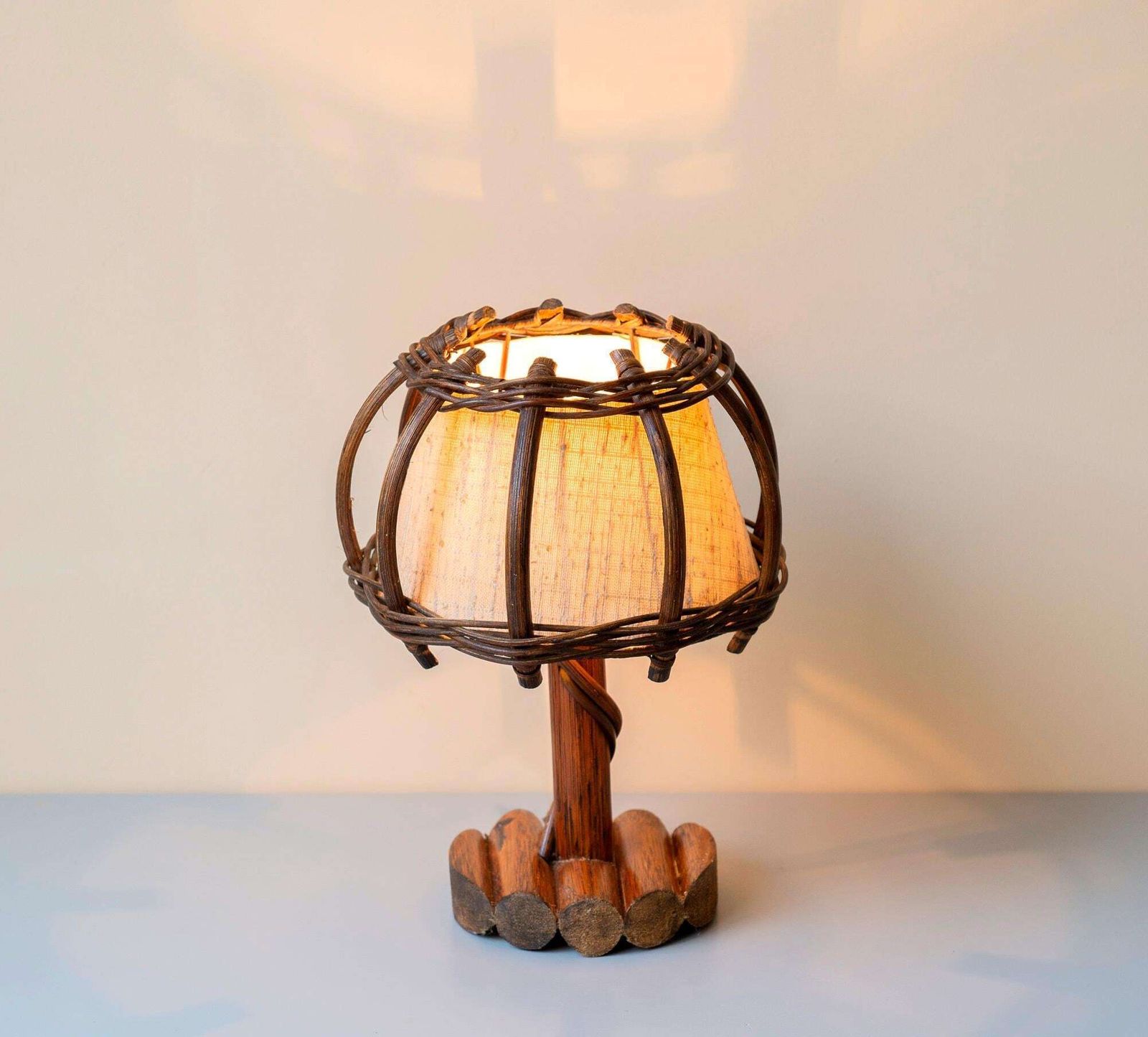 Vintage Louis Sognot Tafellamp, Kleine Bamboelamp, Jaren 1950 Design, French Riviera, Boheemse Bureaulamp, Gemaakt In Frankrijk photo vintage