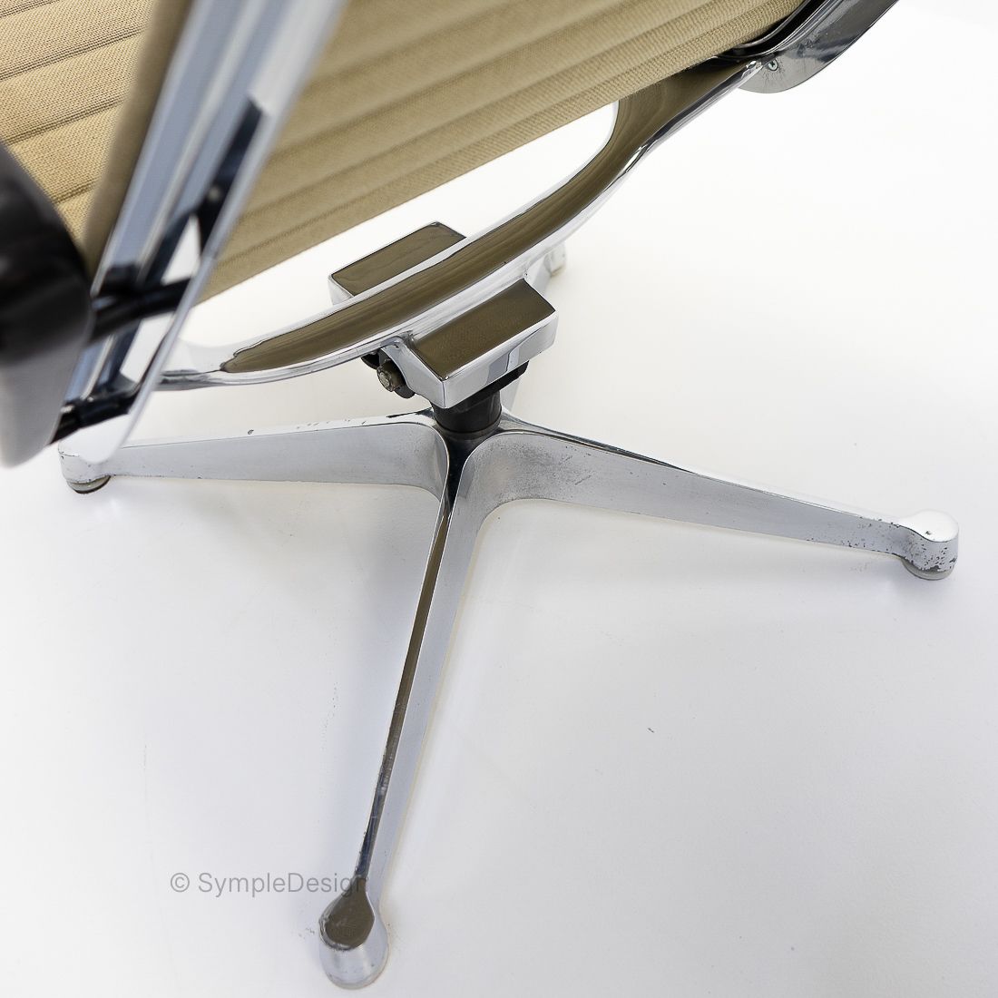 3000.0 Eames Alu Group Lounge Set By Herman Miller, 1970s photo