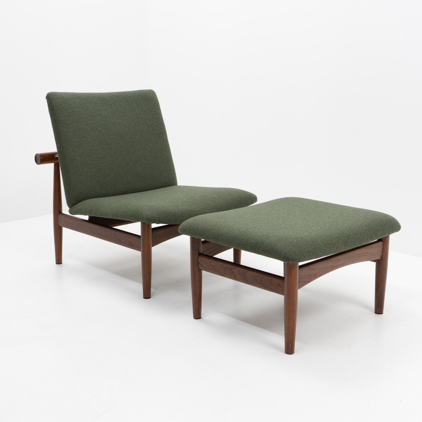 Finn Juhl Lounge Chair And Ottoman, Japan Series photo Furniture