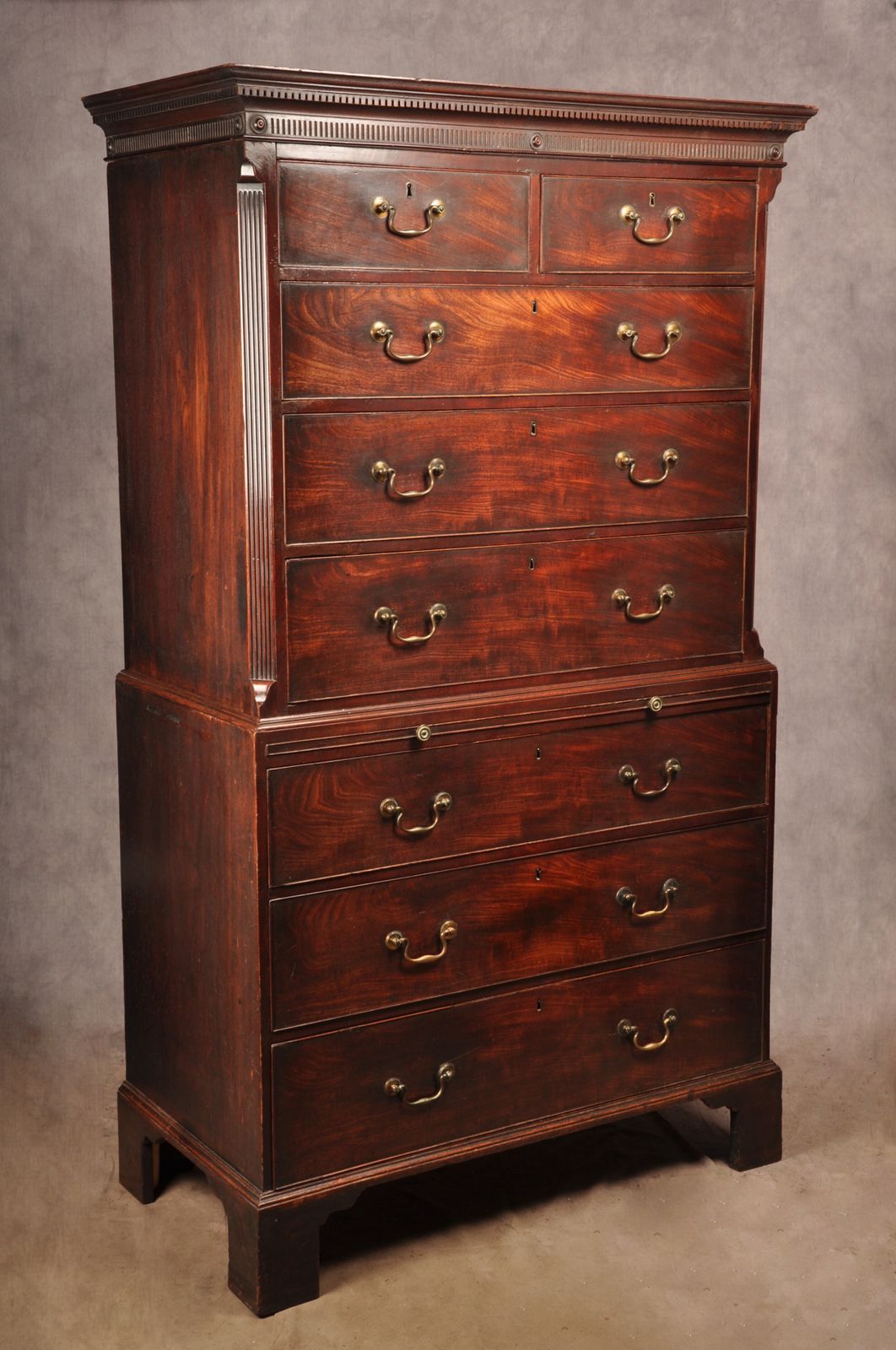 photo furniture Fine 18th Century Mahogany Tallboy
