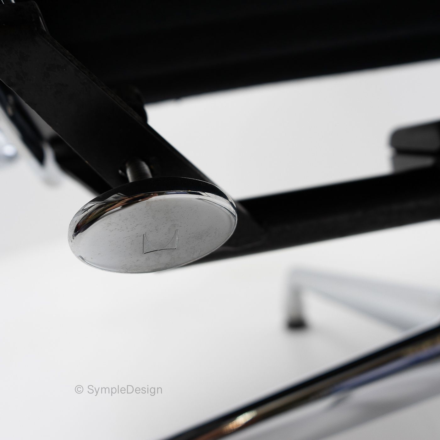 Eames Alu Group Lounge Chair – Vitra, 1980s photo vintage