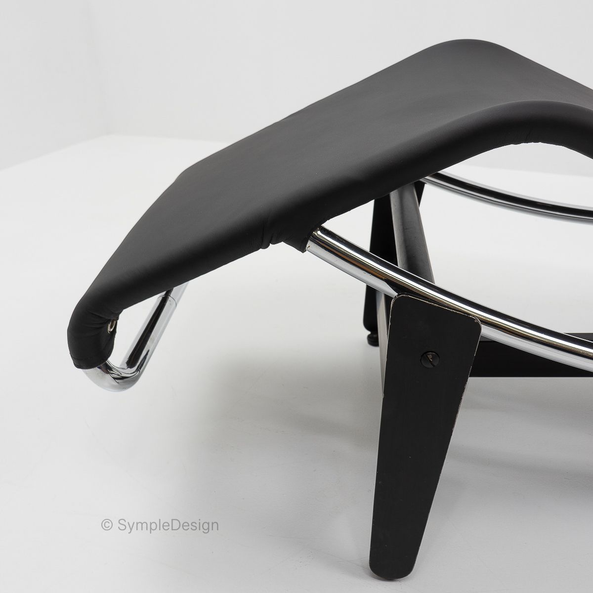 Original Chaise Longue 2072 / B306 (Lc4) By Wohnbedarf, 1950s photo Furniture