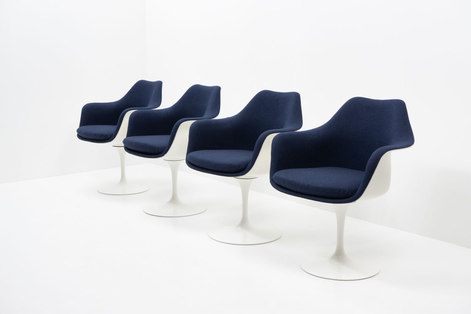 Armchairs By Eero Saarinen For Knoll, 1970s – Set Of 4 photo Furniture