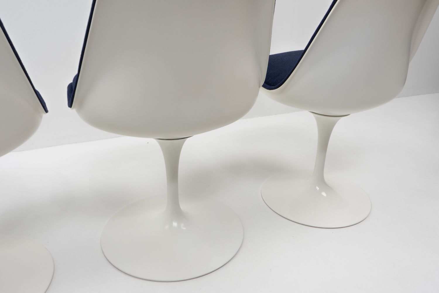 photo for sale Side Chairs By Eero Saarinen For Knoll, Switzerland, 1970s – Set Of 4