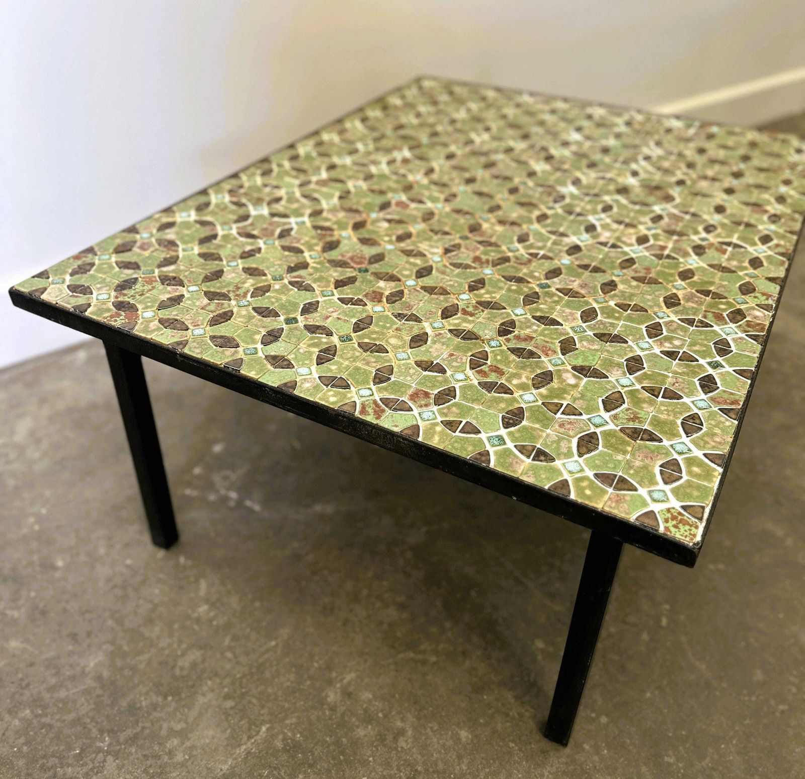 Mid Century Modern Mozaïek Salontafel, Jaren 1960. Frankrijk photo vinterior