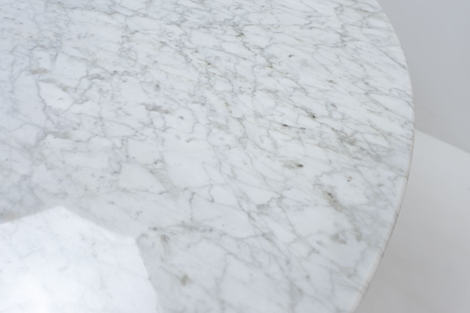 photo for sale Saarinen Round Marble Dining Table For Knoll, 1970s