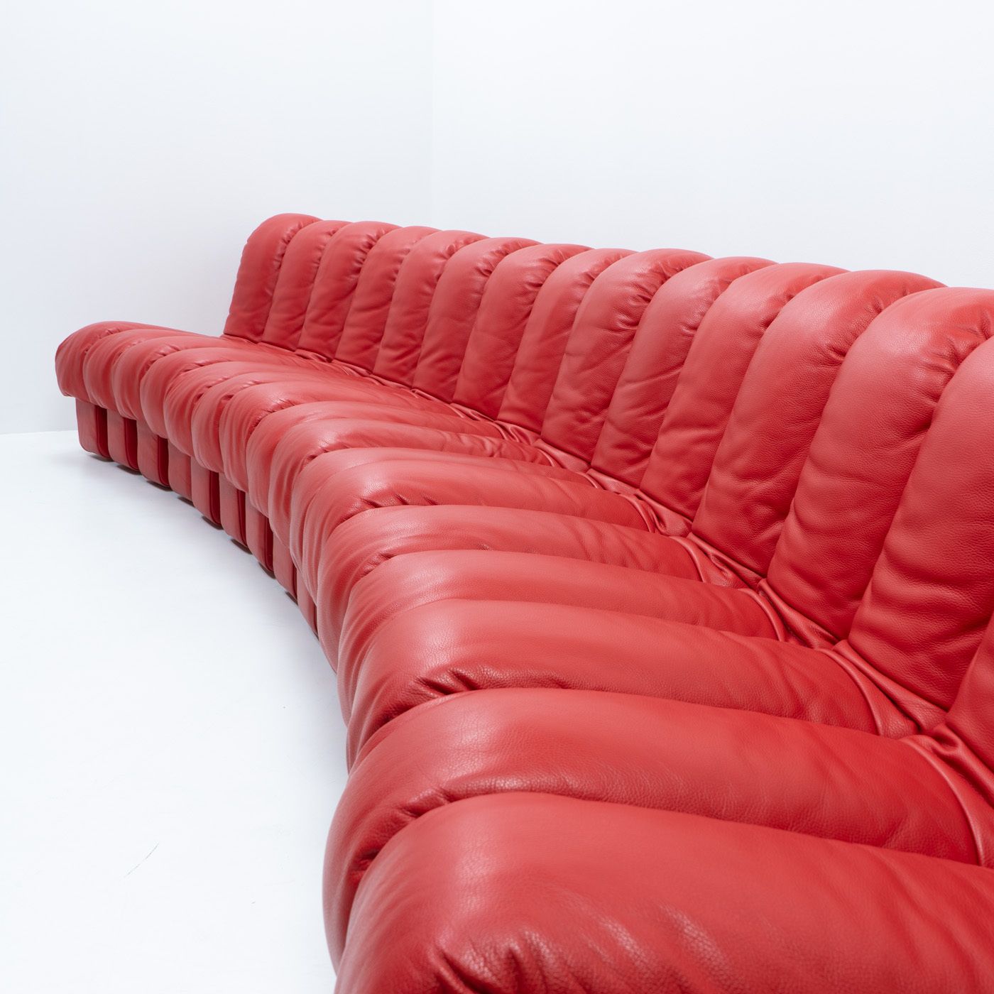 26000.0 De Sede Ds 600 “Non  Stop” Sofa (16 Segments) photo