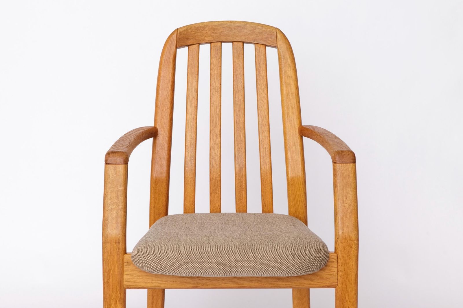 4 Vintage Dyrlund Armchairs In Oak, 1970s | Danish Mid Century Modern Dining Chairs, Light Gray Upholstery photo for sale