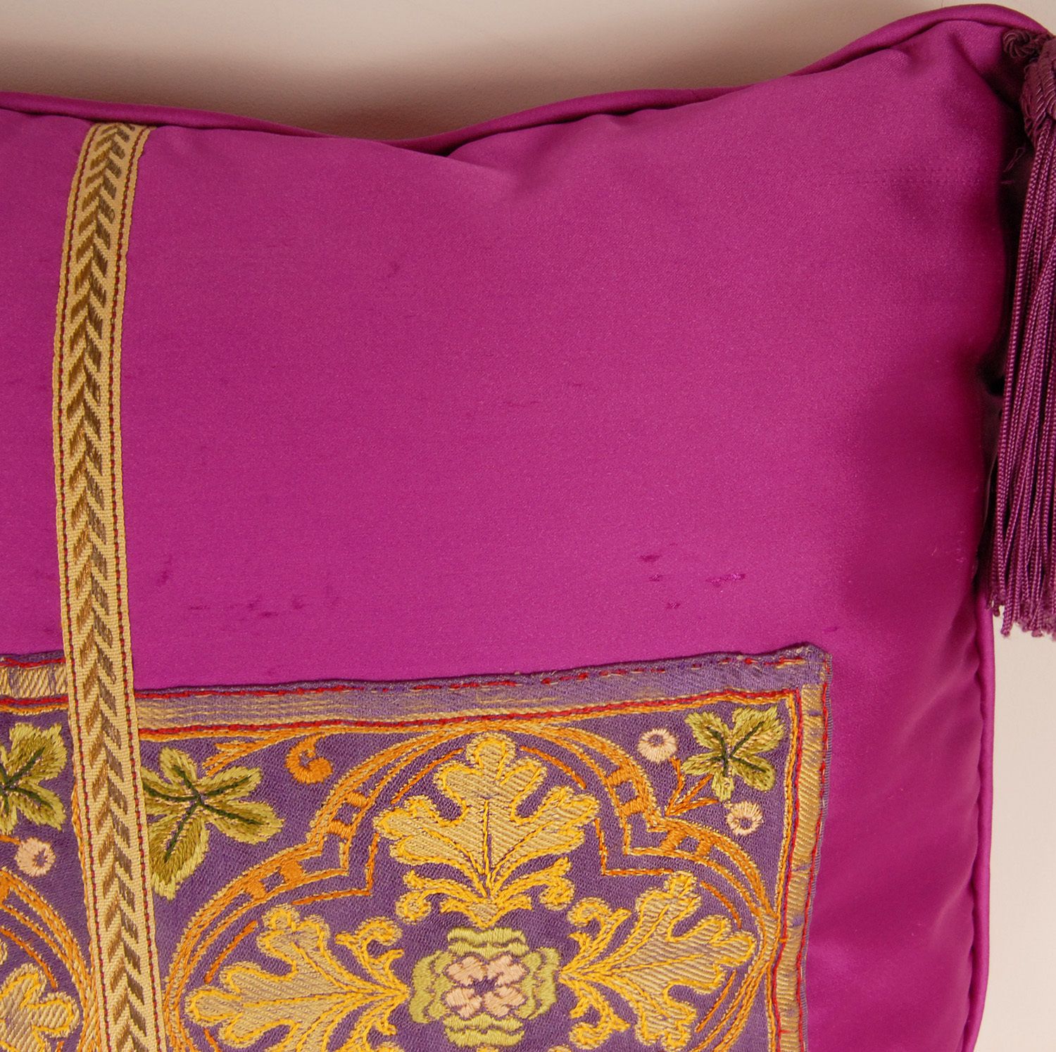 Early 19th Century Napoleonic Empire Pillow Magenta And Gold Silk Throw Cushion With Tassels photo vintage