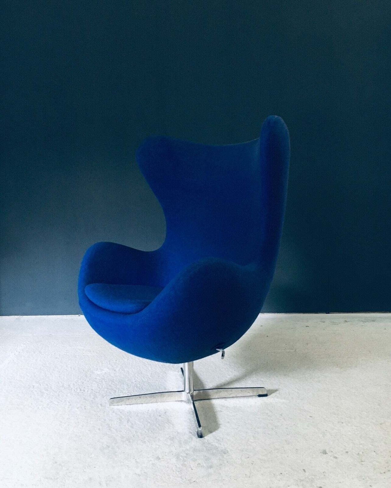 Midcentury Modern Scandinavian Design Egg Chair By Arne Jacobsen, Denmark 1970's