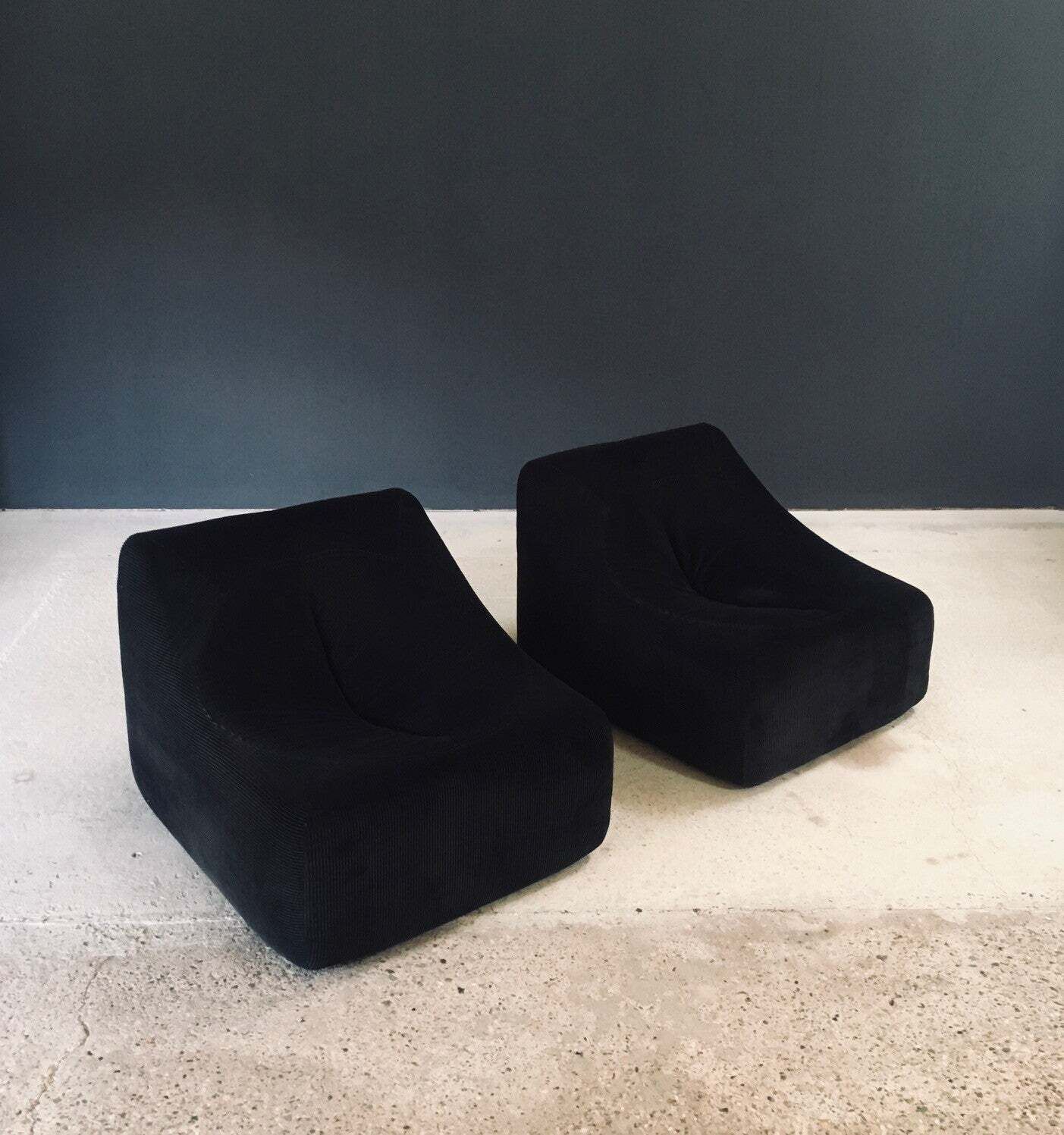 photo vintage 1970's Midcentury Modern French Design Corduroy Lounge Chair Set