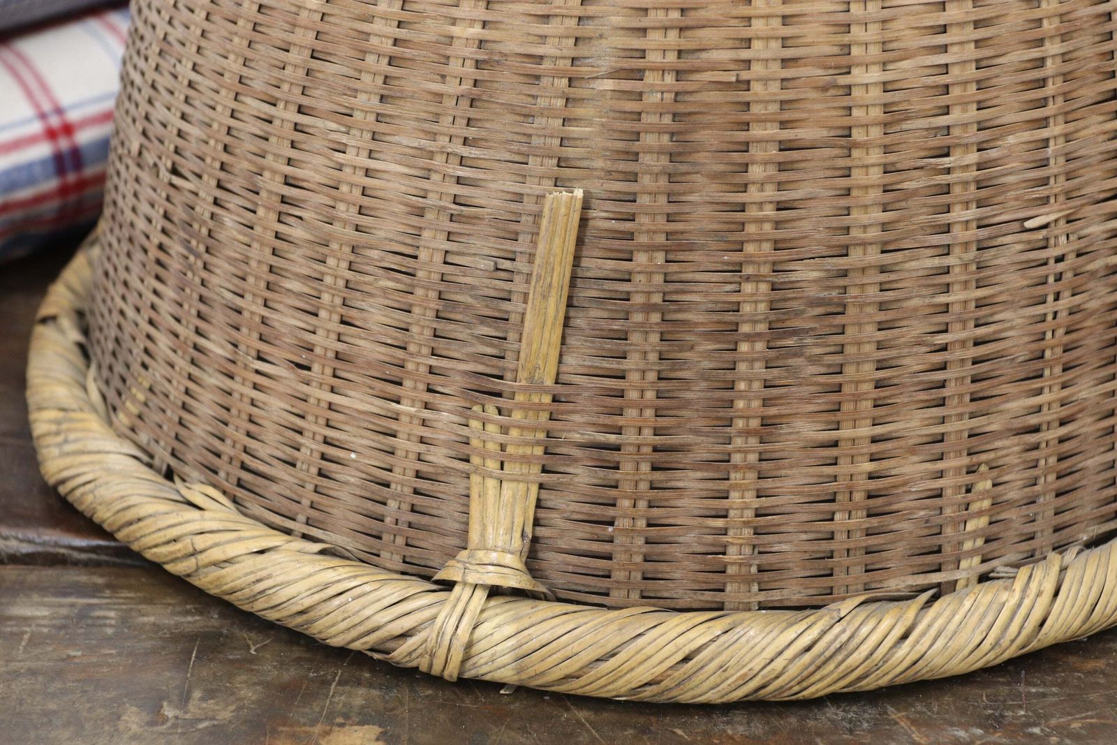 Mid 20th Century Handwoven Okimono Kago Style Japanese Basket (2) photo vinterior