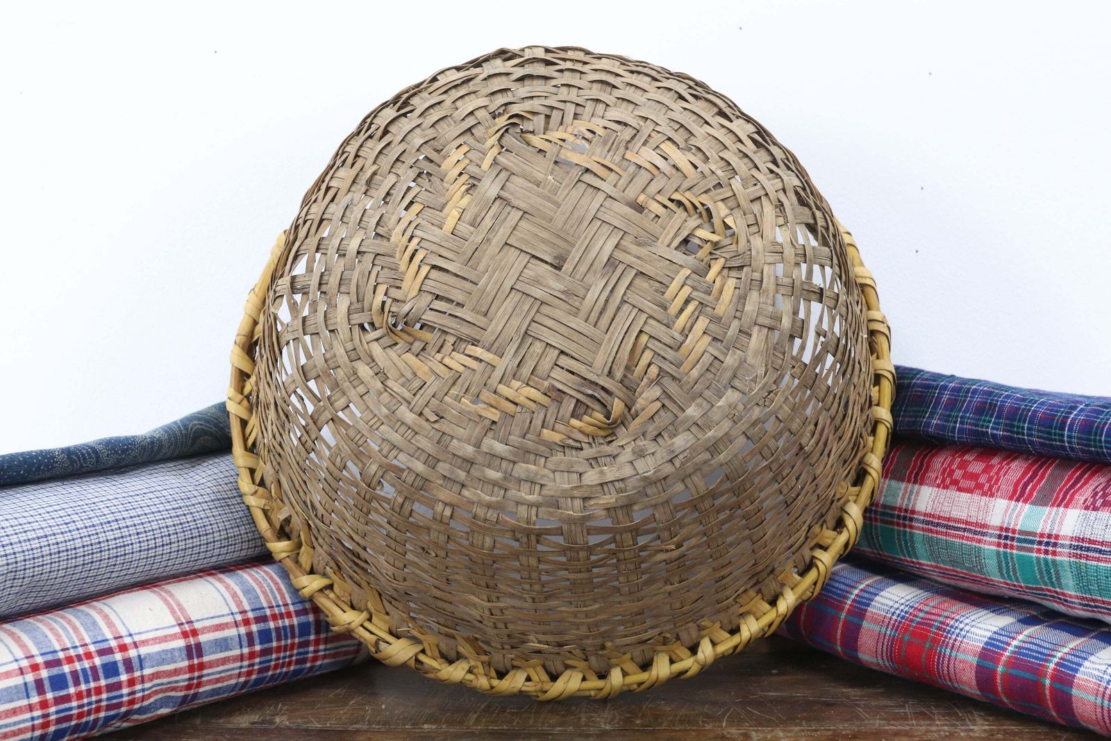Showa Period Traditional Japanese Domestic Basket (3) photo furniture
