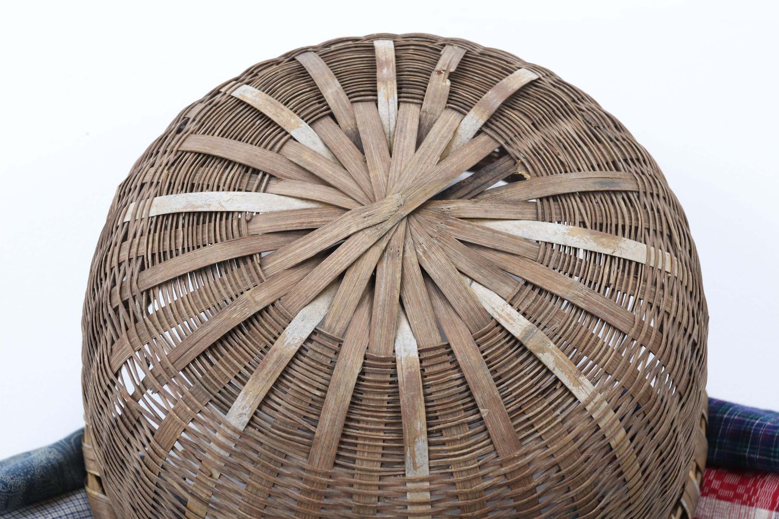 Mid 20th Century Handwoven Okimono Kago Style Japanese Basket (4) photo vinterior