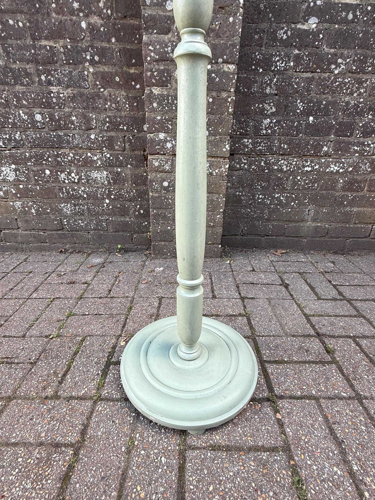 Mid Century Tall Painted Green Shabby Chic Wooden Floor Lamp Base, Vintage Retro Lighting, Shabby Chic Cottage Style Standard Lamp 156cm photo vinterior