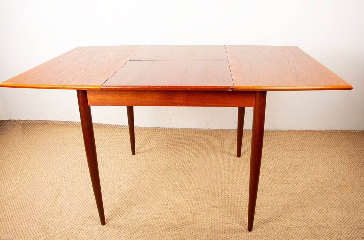 Petite table à manger danoise carrée/oblongue extensible en teck, années 1960. photo furniture