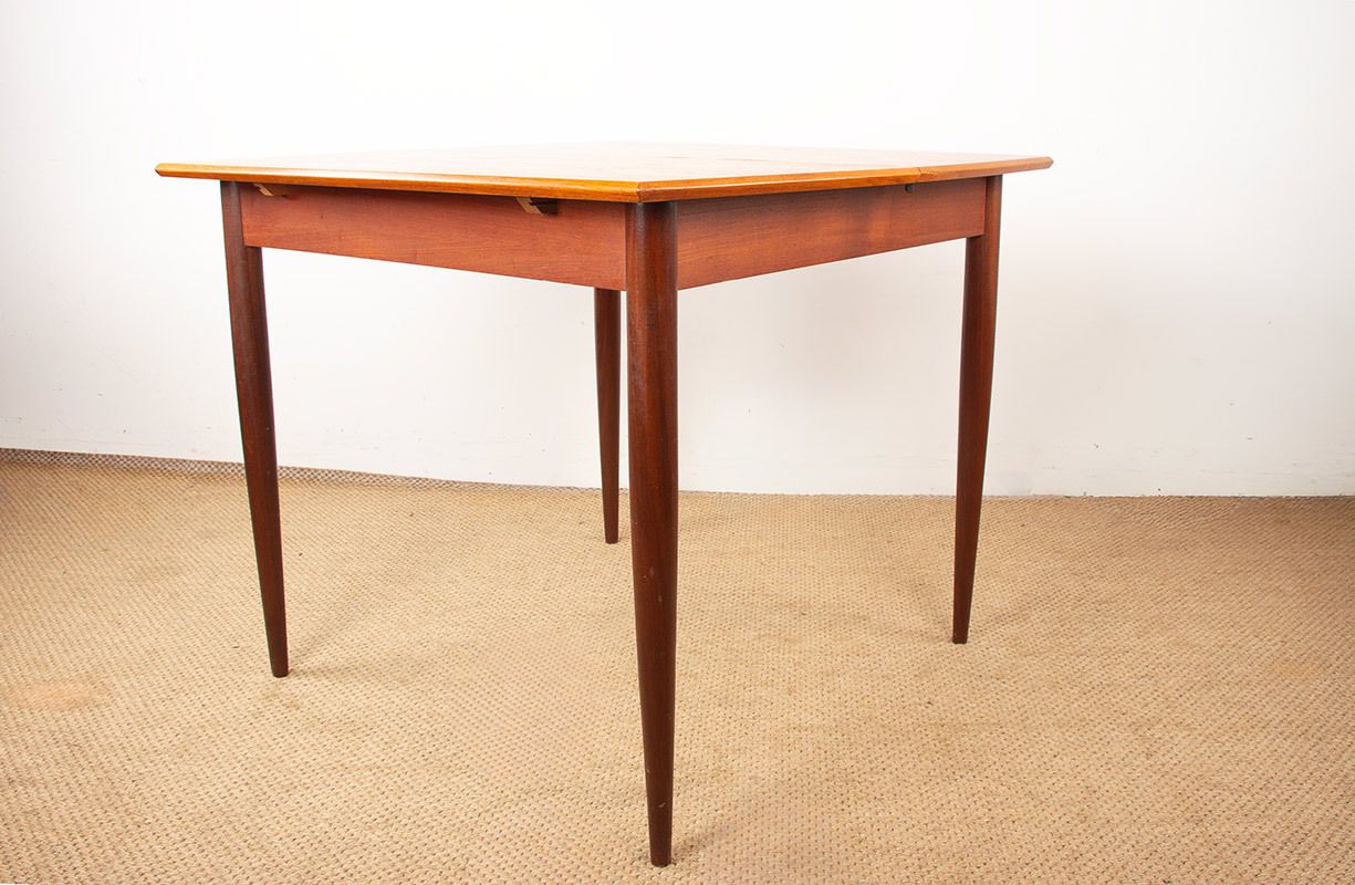 Petite table à manger danoise carrée/oblongue extensible en teck, années 1960. photo buy