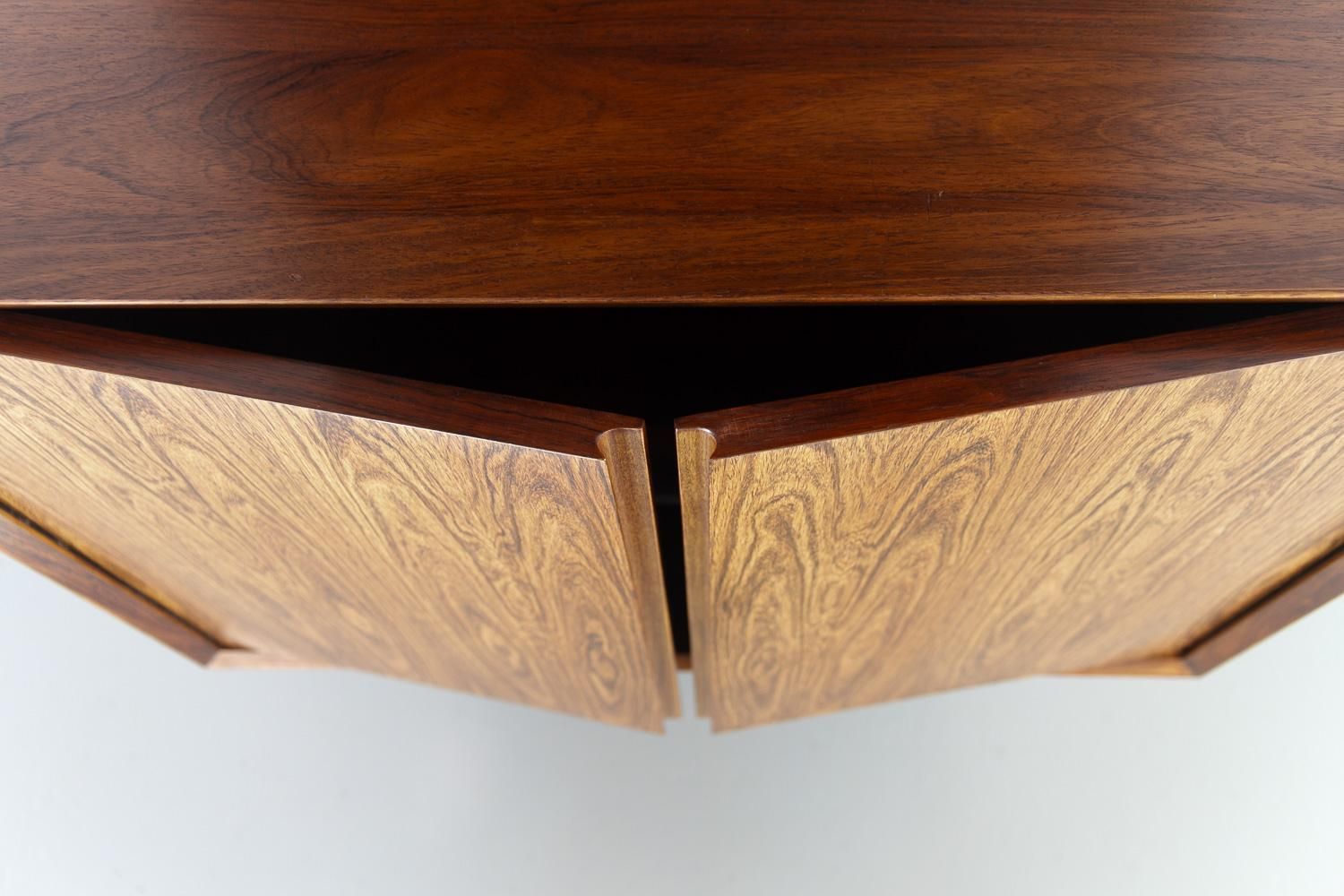 Danish Modern 1 Bay Walnut Modular Wall Unit By Poul Cadovius For Cado 1960s. photo vinterior