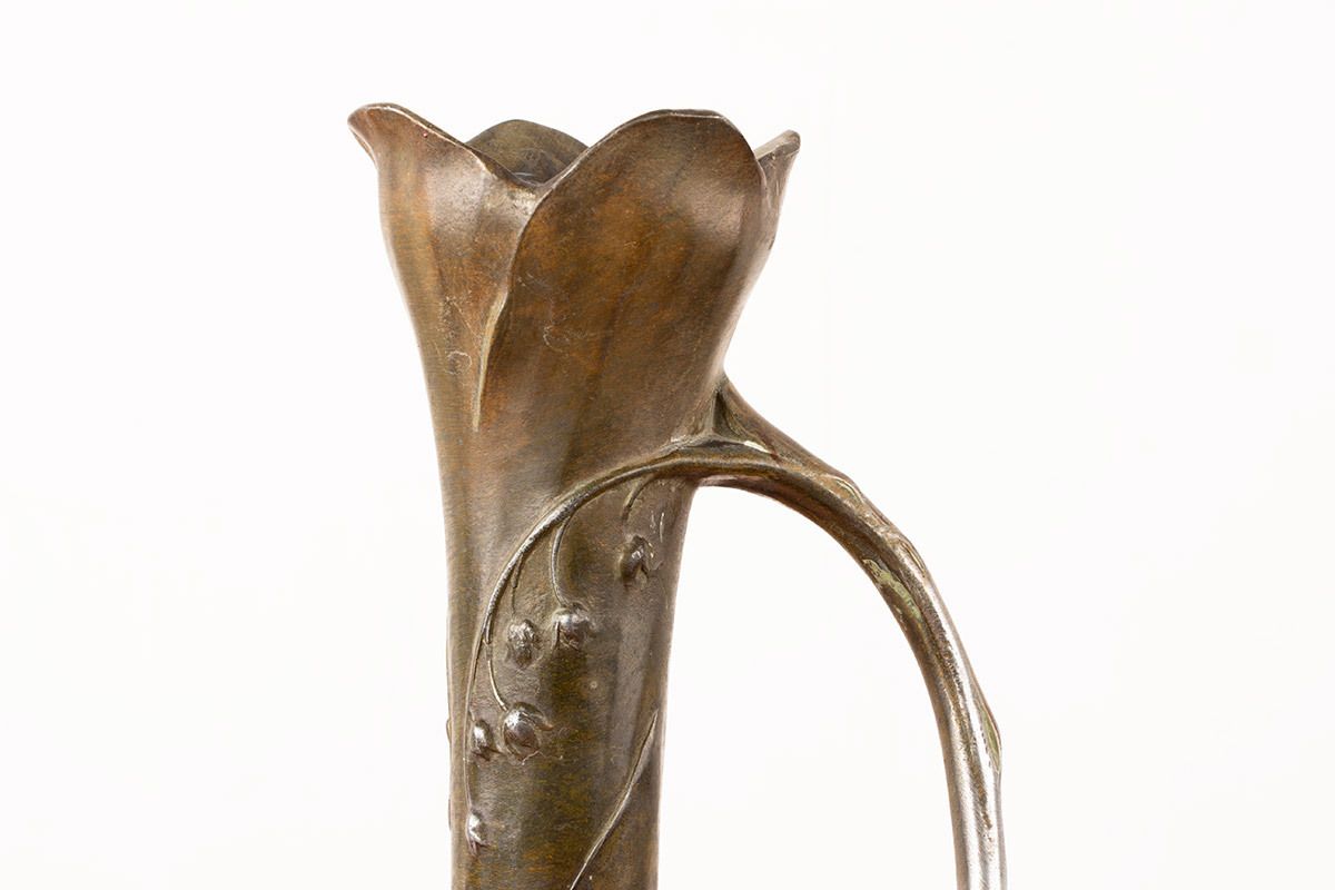 Art Nouveau Vase In Solid Pewter With Bronze Patina By Louis Chalon 1910. photo 1400.0