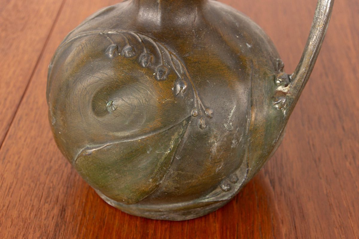 Art Nouveau Vase In Solid Pewter With Bronze Patina By Louis Chalon 1910. photo vintage