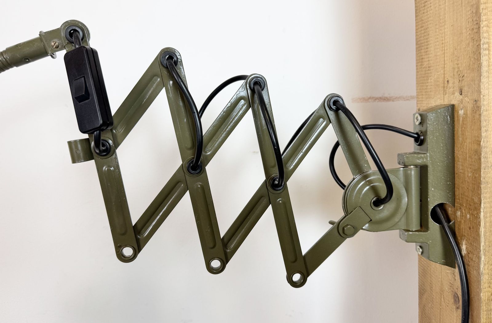 Green Industrial Military Gooseneck Scissor Wall Lamp From Elektroinstala, 1960s photo vintage