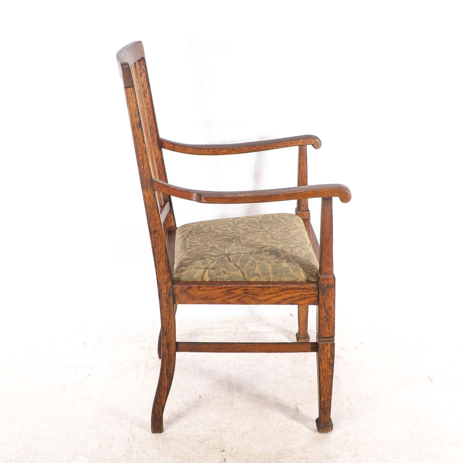 Shapland And Petter. A Pair Of Arts And Crafts Oak Armchair photo buy