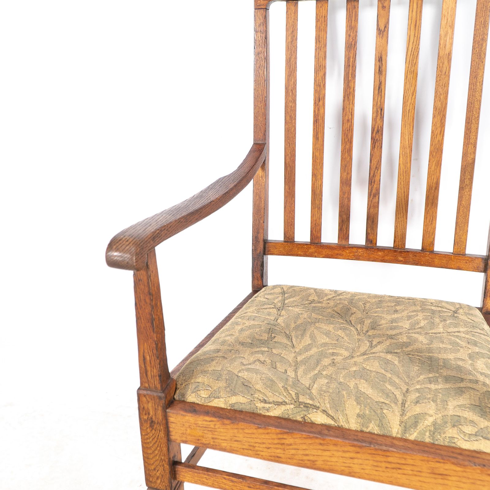 photo vinterior Shapland And Petter. A Pair Of Arts And Crafts Oak Armchair