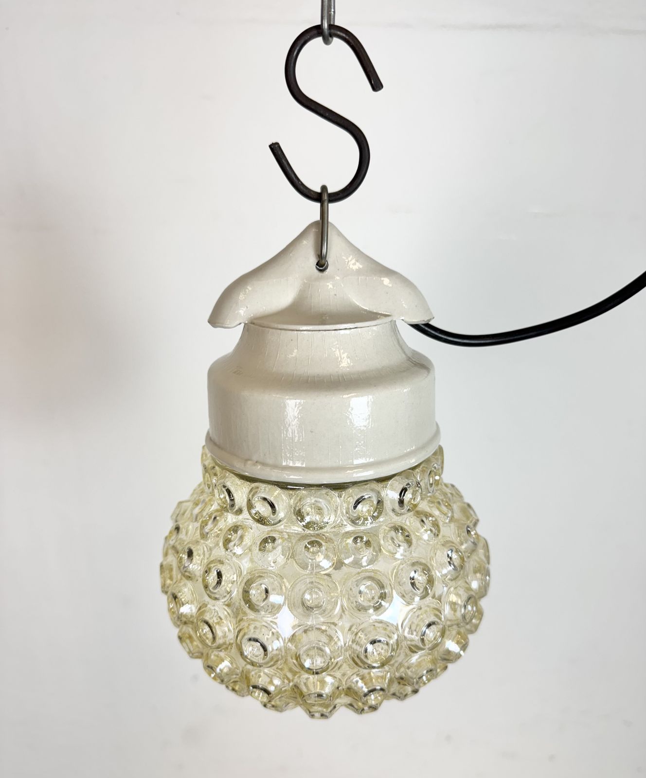 photo furniture Vintage White Porcelain Pendant Light, 1970s, 2x
