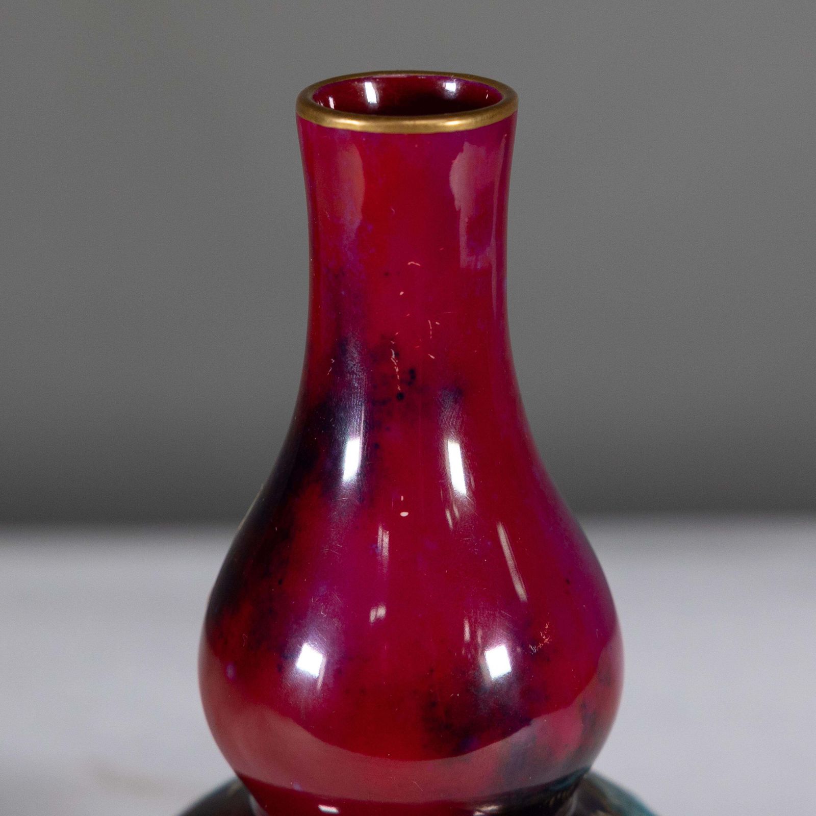 photo furniture Bernard Moore. A Red Flambe Vase Decorated With A Dragon In The Japanese Style.
