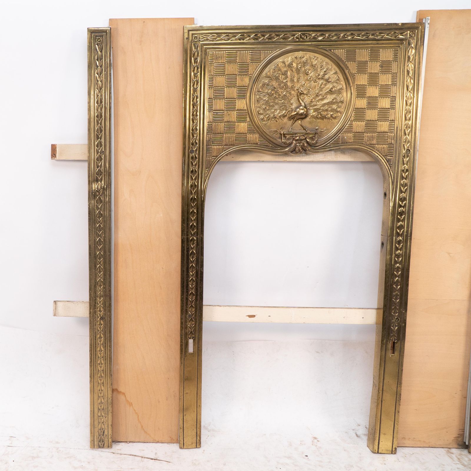 T. Elsley Attri. Aesthetic Movement Brass Fire Insert W. Upper Central Peacock photo 16831.0