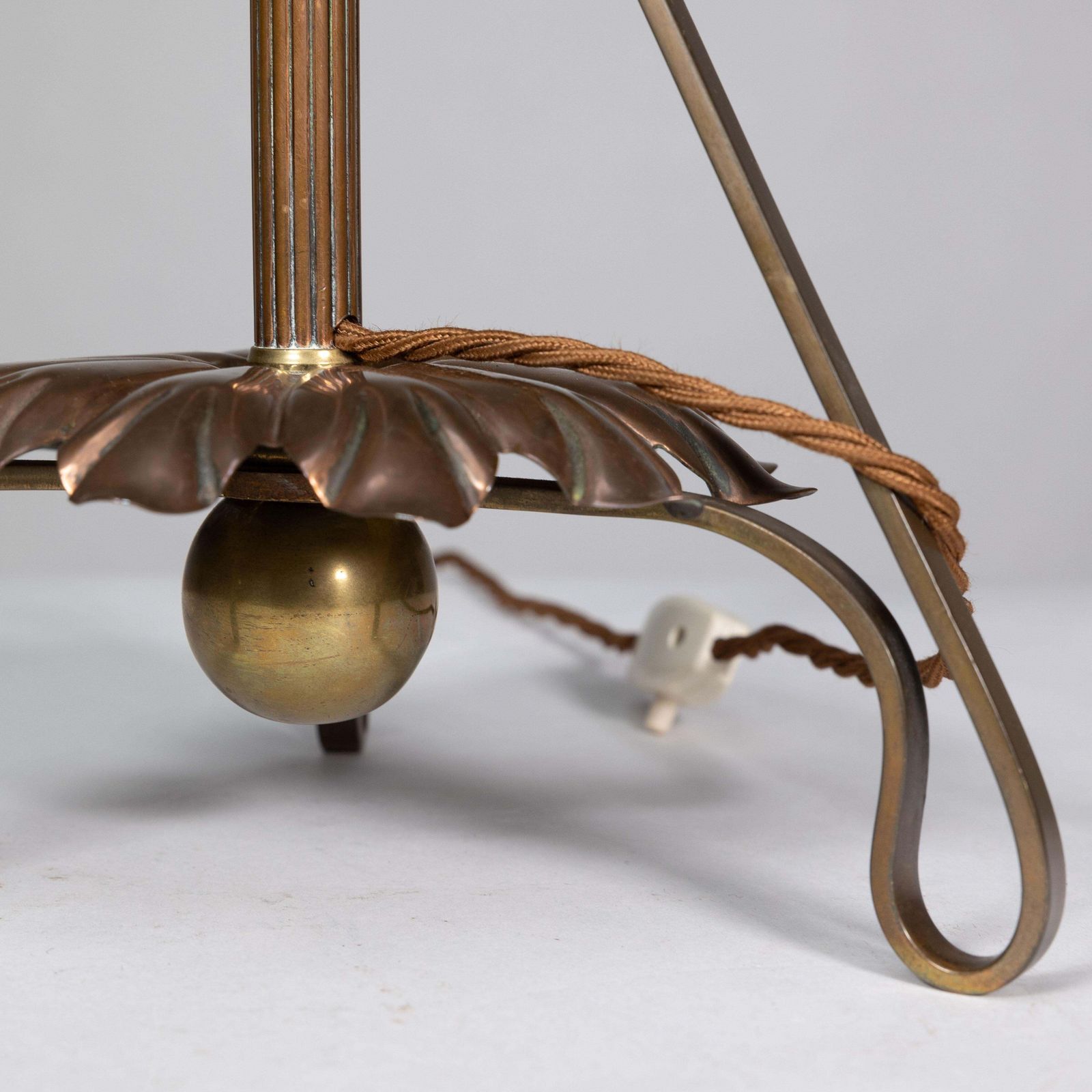 photo vintage Was Benson. An Arts And Crafts Telescopic Adjustable Copper And Brass Table Lamp