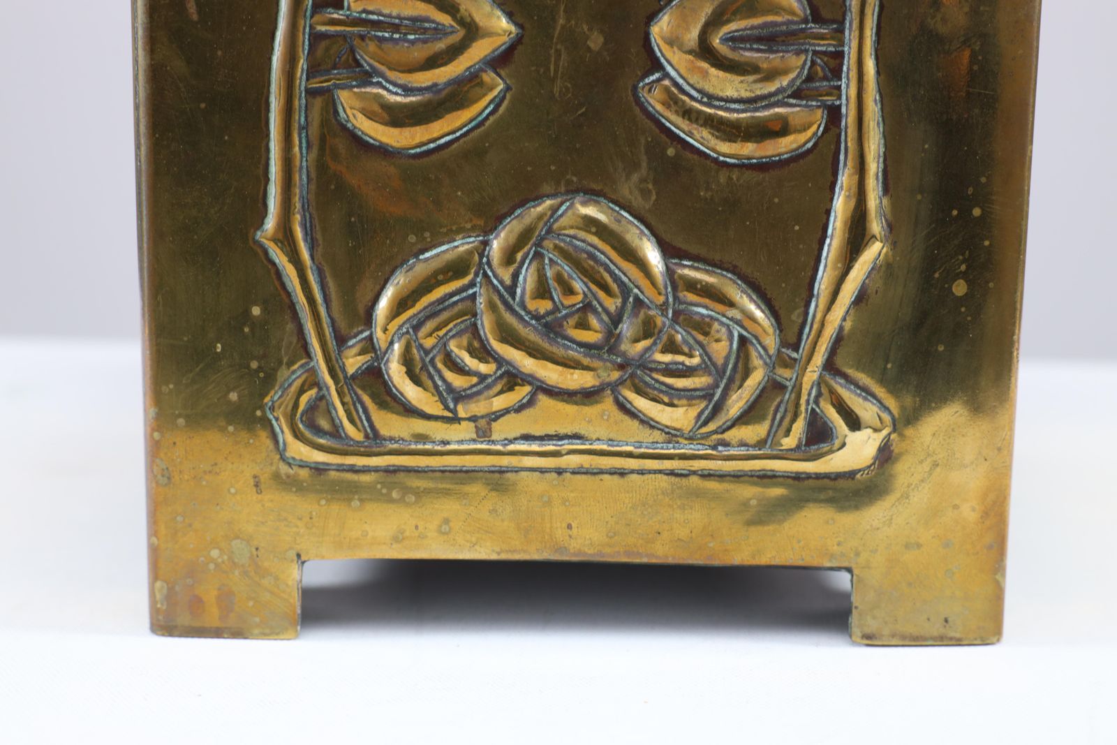 photo furniture Margaret Gilmour Arts & Crafts Brass Planter With Stylized Rose & Floral Details