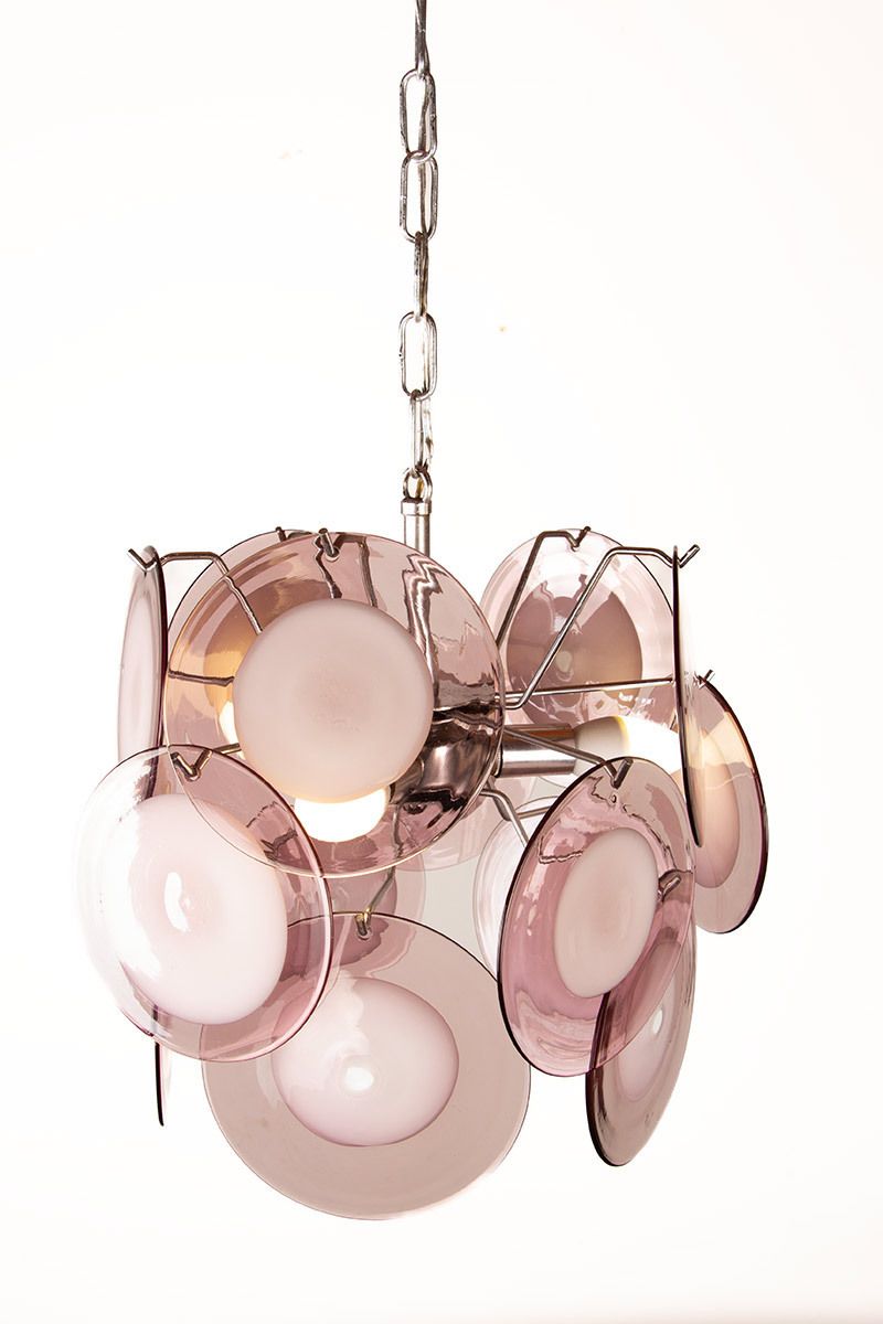 photo furniture “Space Age” Chandelier Made Of 15 Pink And White Pendants And Murano Glass, “Disc” Model By Gino Vistosi 1970.