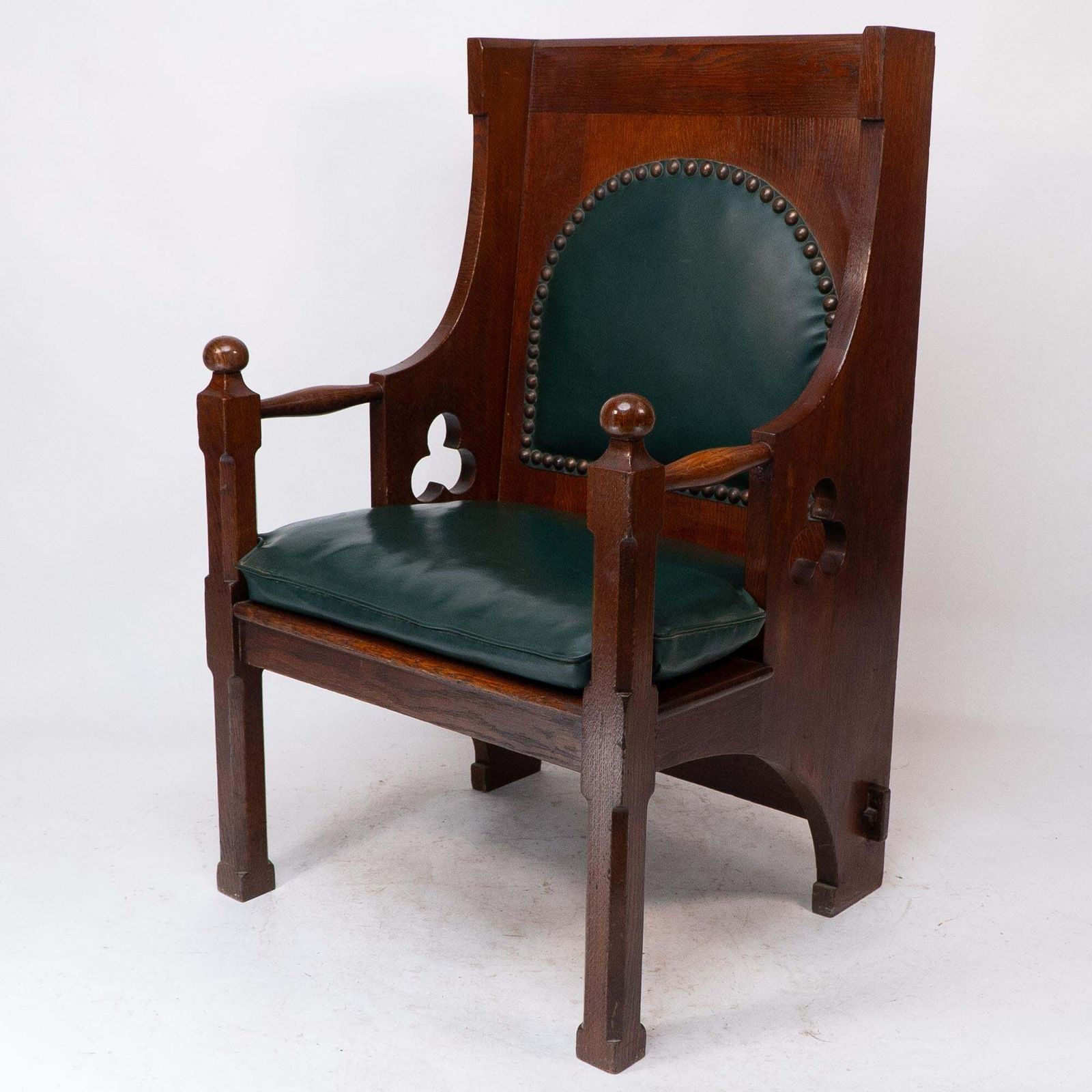 Liberty And Co. A Good Quality Arts And Crafts Oak Armchair With Leather Cushion photo for sale