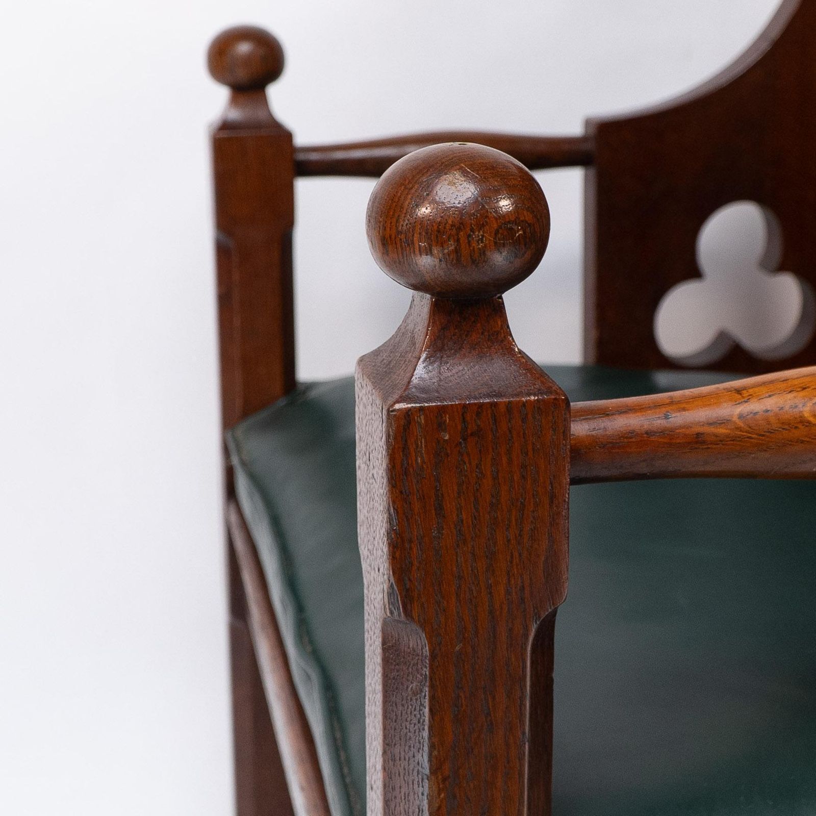 Furniture Liberty And Co. A Good Quality Arts And Crafts Oak Armchair With Leather Cushion photo