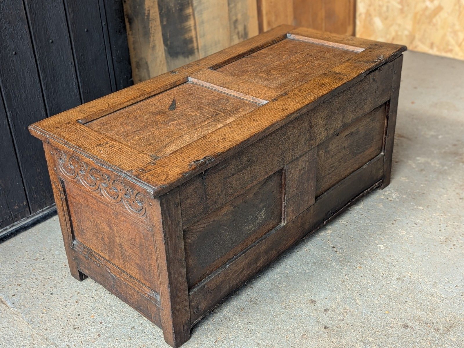 550.0 Antique Oak Coffer (Delivery Available) Small 17thc Oak photo