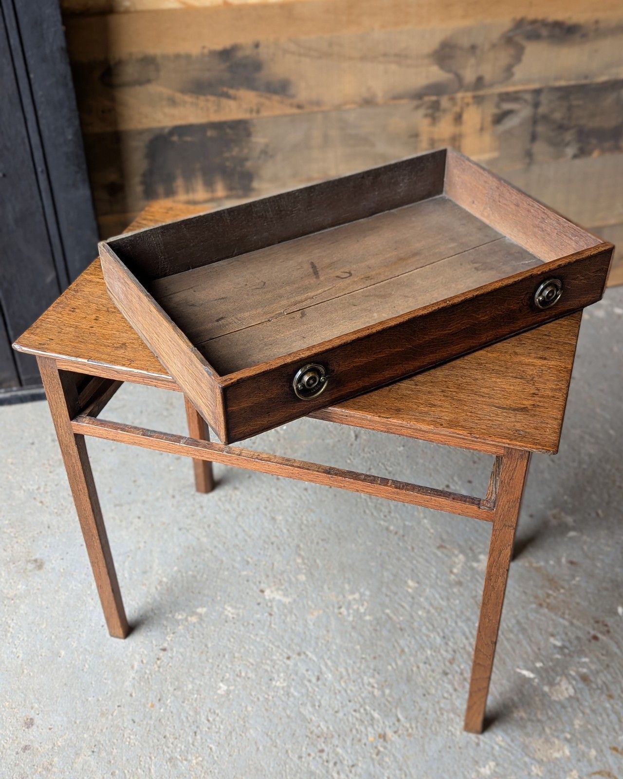 photo vintage Antique Side Table (Delivery Available) Georgian Country Oak & Elm