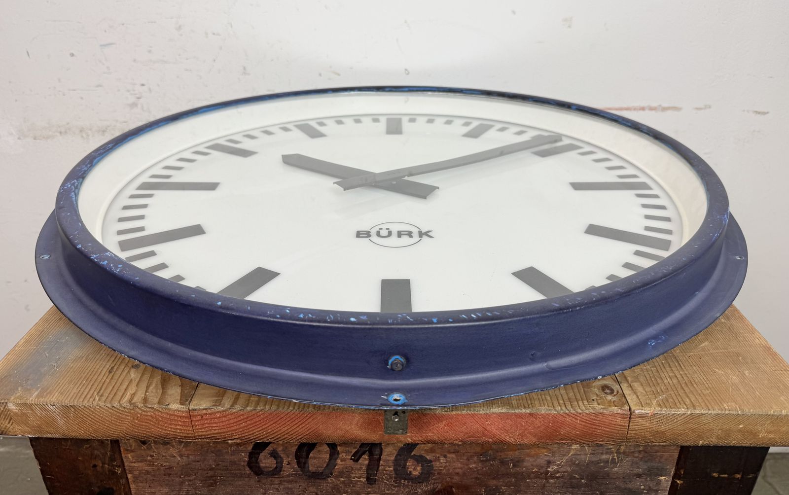 photo vintage Huge Blue German Industrial Factory Wall Clock From Burk, 1960s