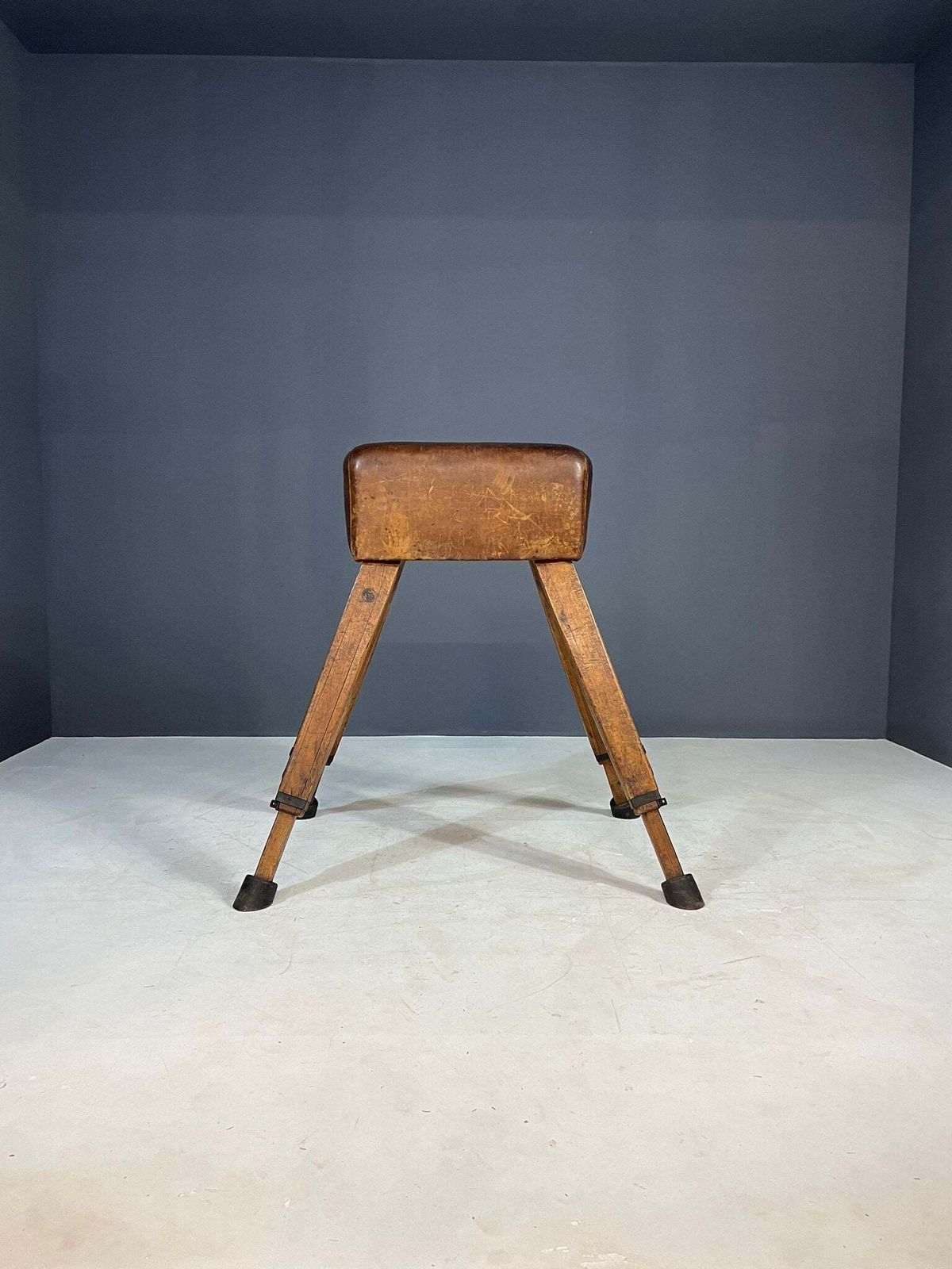 Gymnastics Vaulting Horse, Tsjecho Slowakije, Jaren 1960 photo furniture