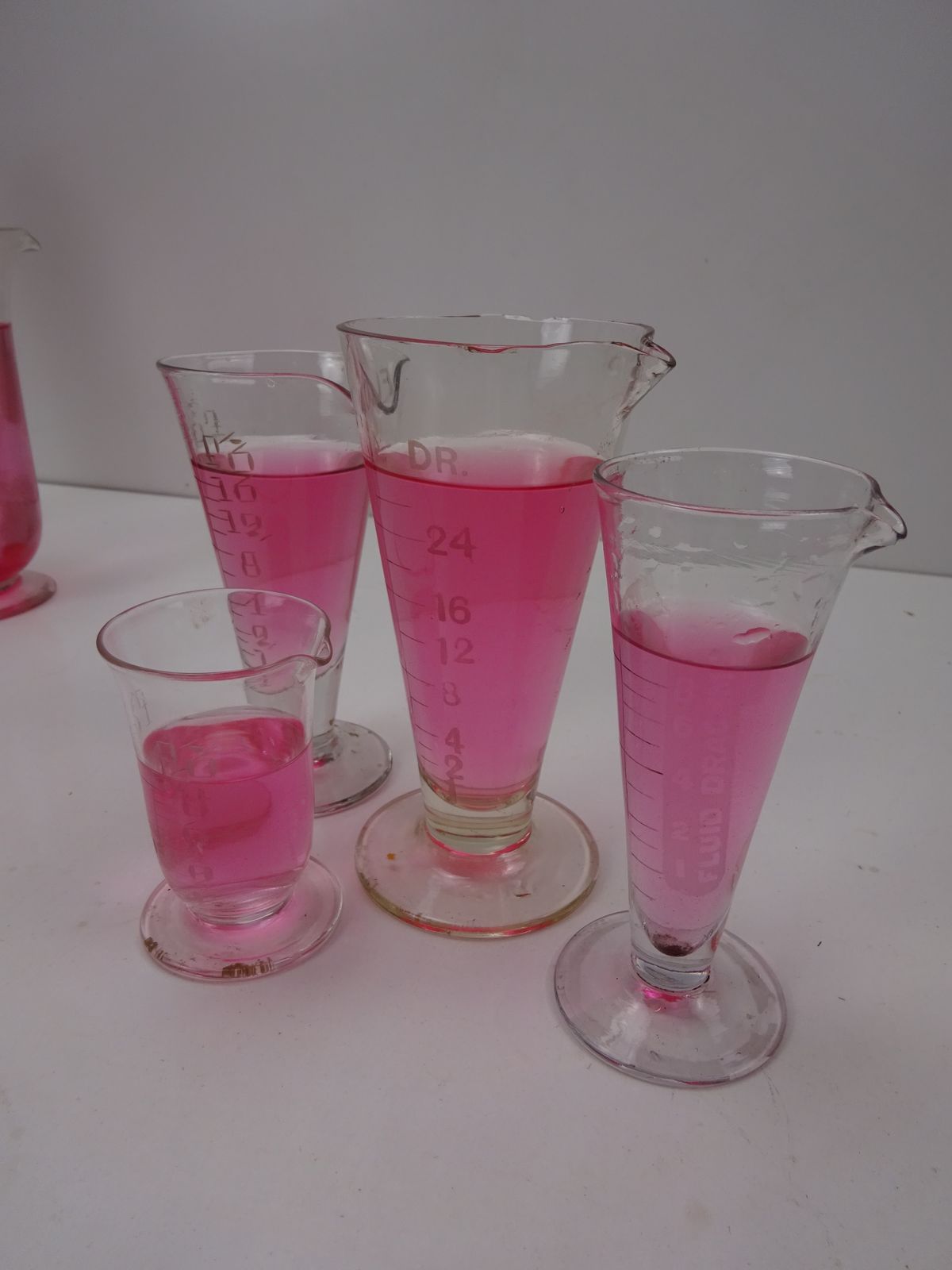 Home Decor 8 Early 1900s Chemist Measuring Glasses & 2 Stirrers photo