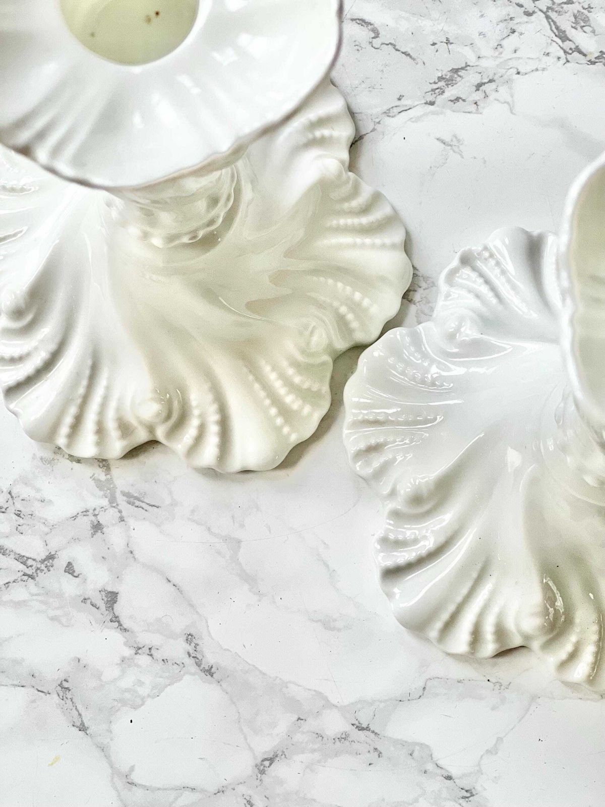 Limoges Antique White Porcelain Tall Pair Candlestick Holder Sea Decor Rococo Rocaille French Chateau Embossed Shell Signed 1800 photo vinterior