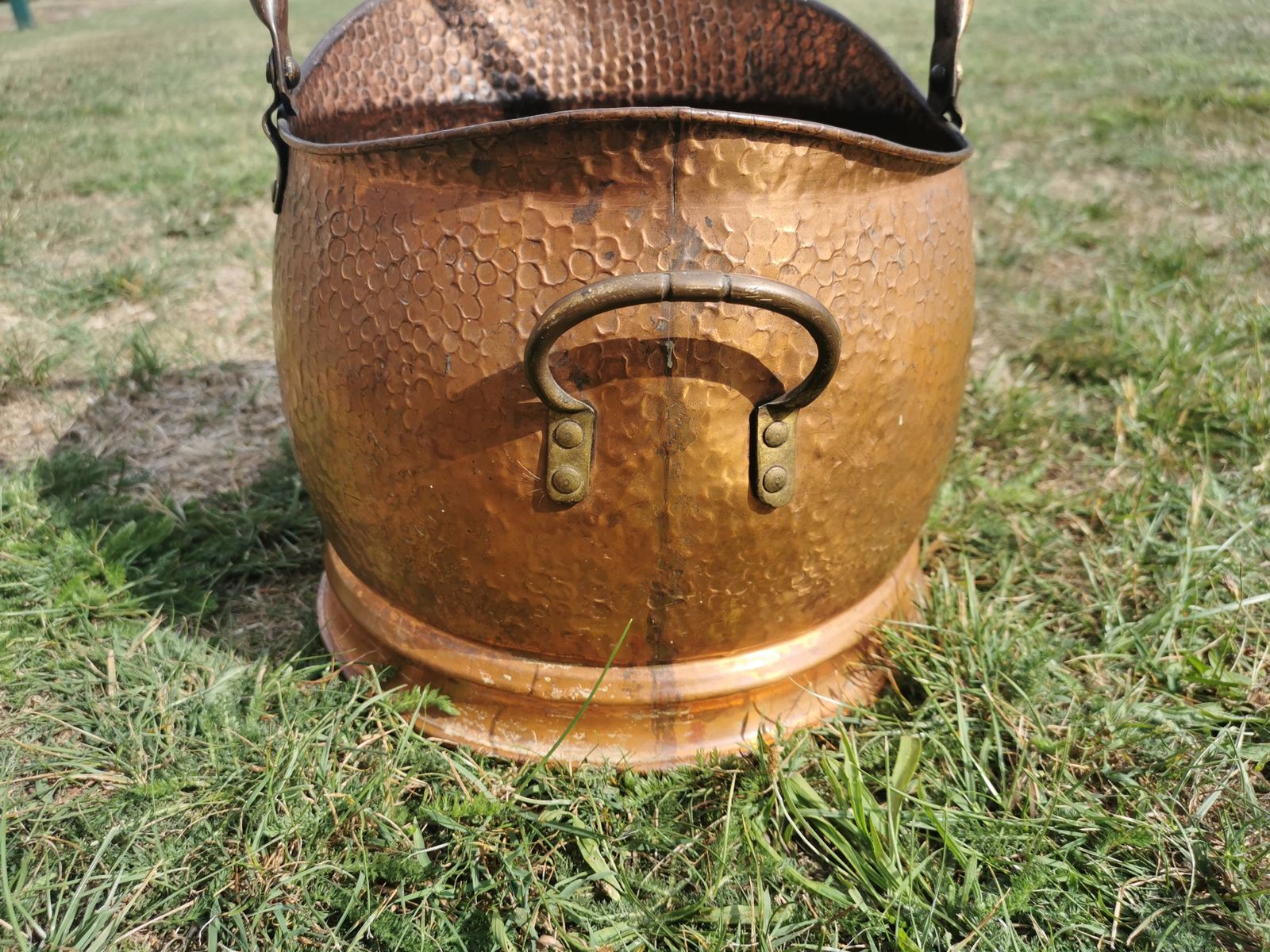 Victorian Brass Coal Scuttle   1850s Hand Hammered   Original Patina photo 350.0