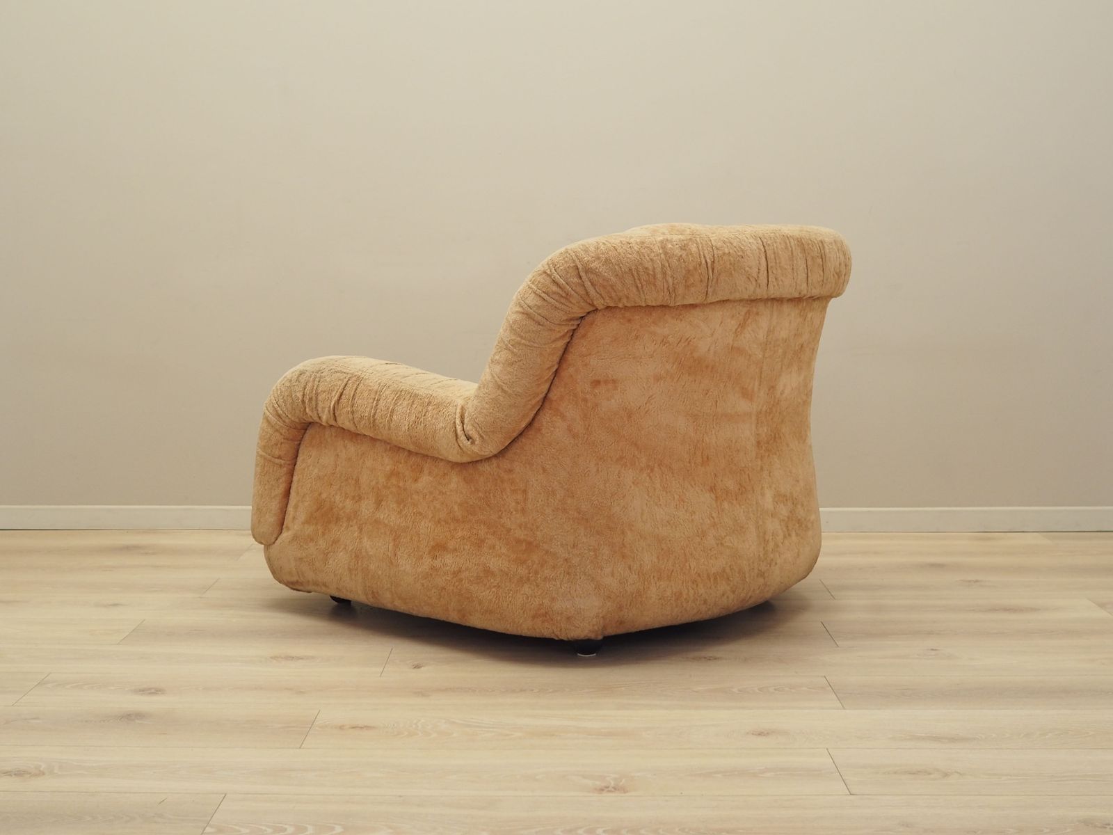 Beige fauteuil, Italiaans design, ca. jaren 1960 – Productie: Italië photo 1049.0