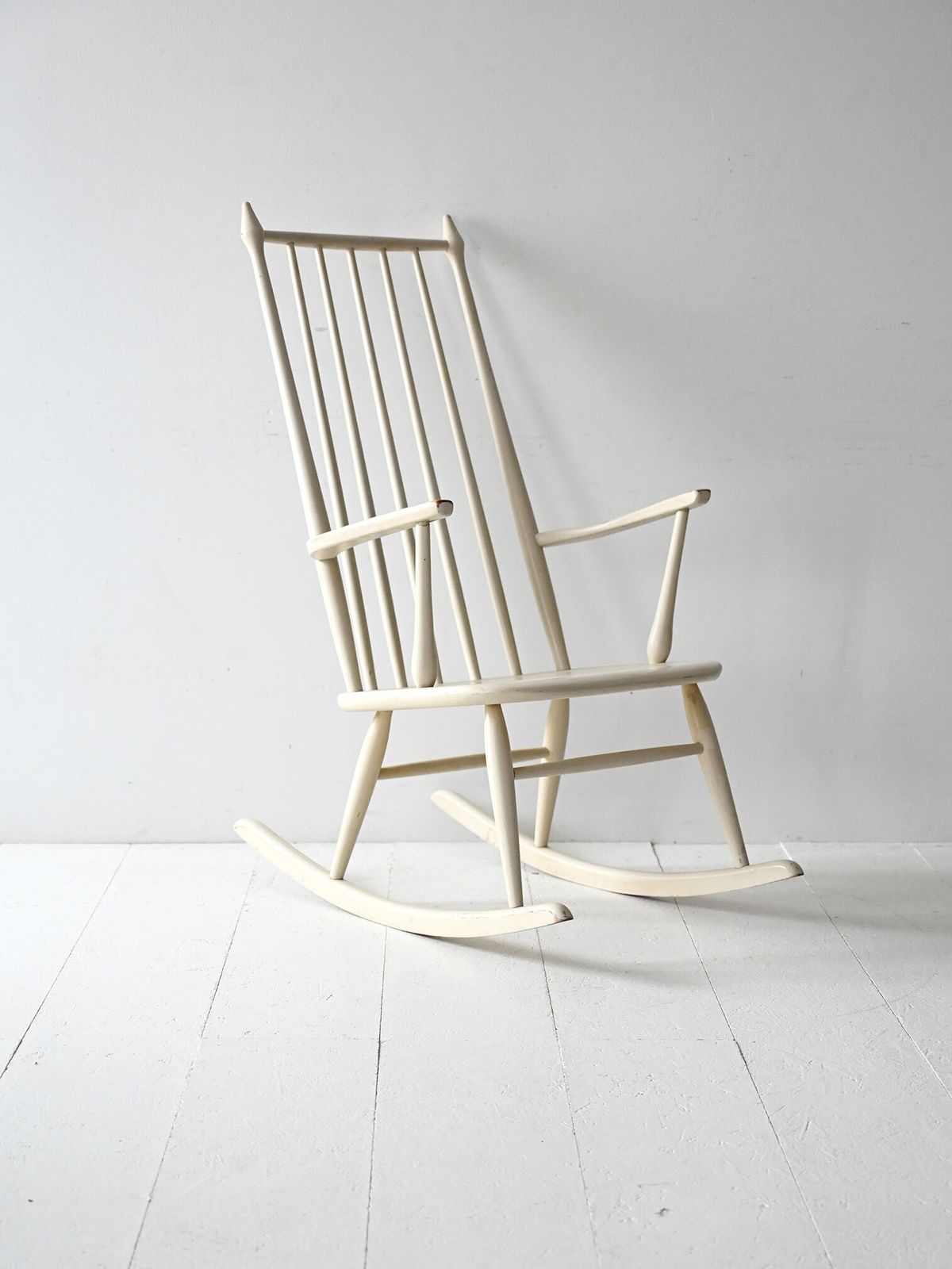 Vintage Scandinavian Rocking Chair In White Lacquered Wood photo furniture