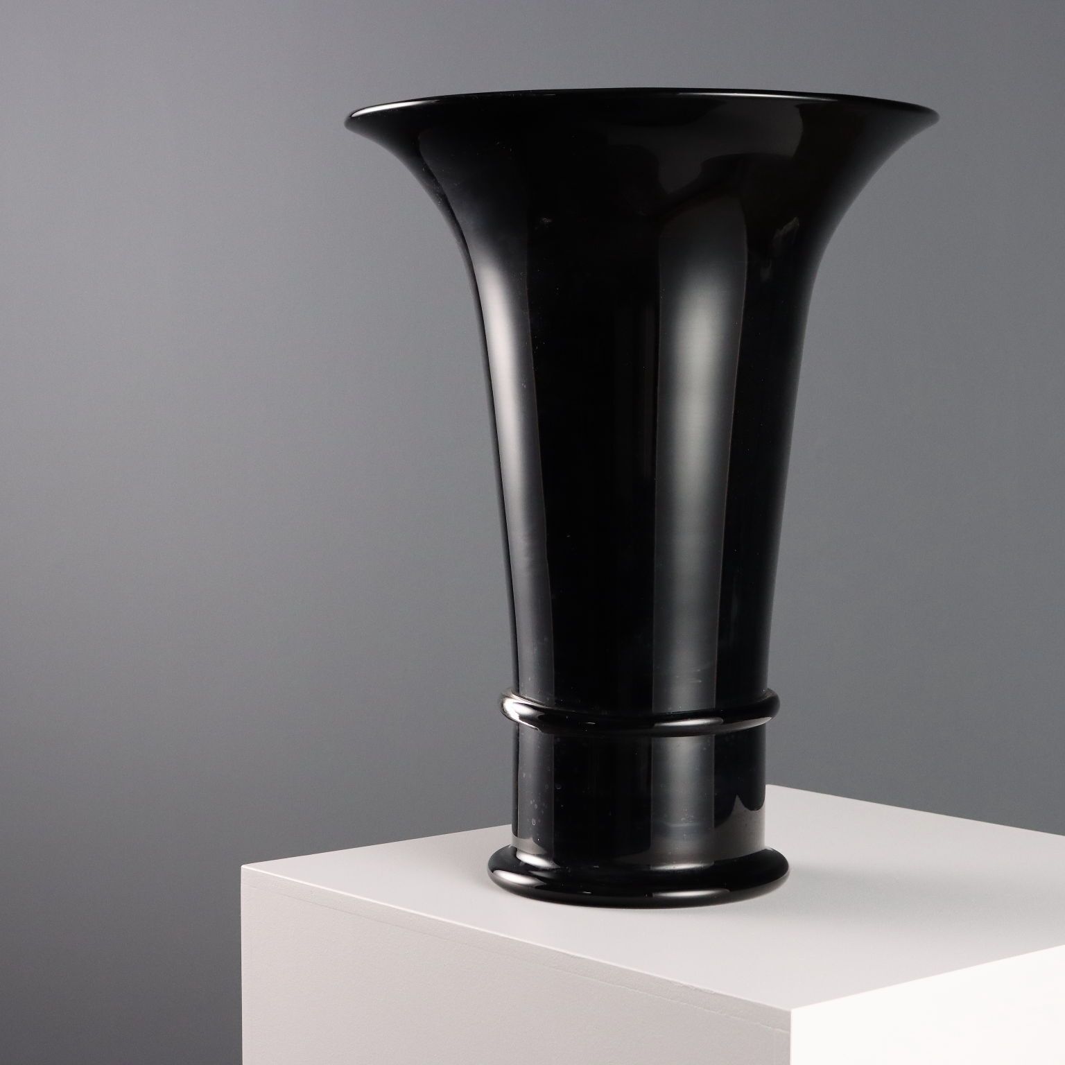 Vintage Vase Manifattura Seguso Vetri D'arte Design Italy 1980s