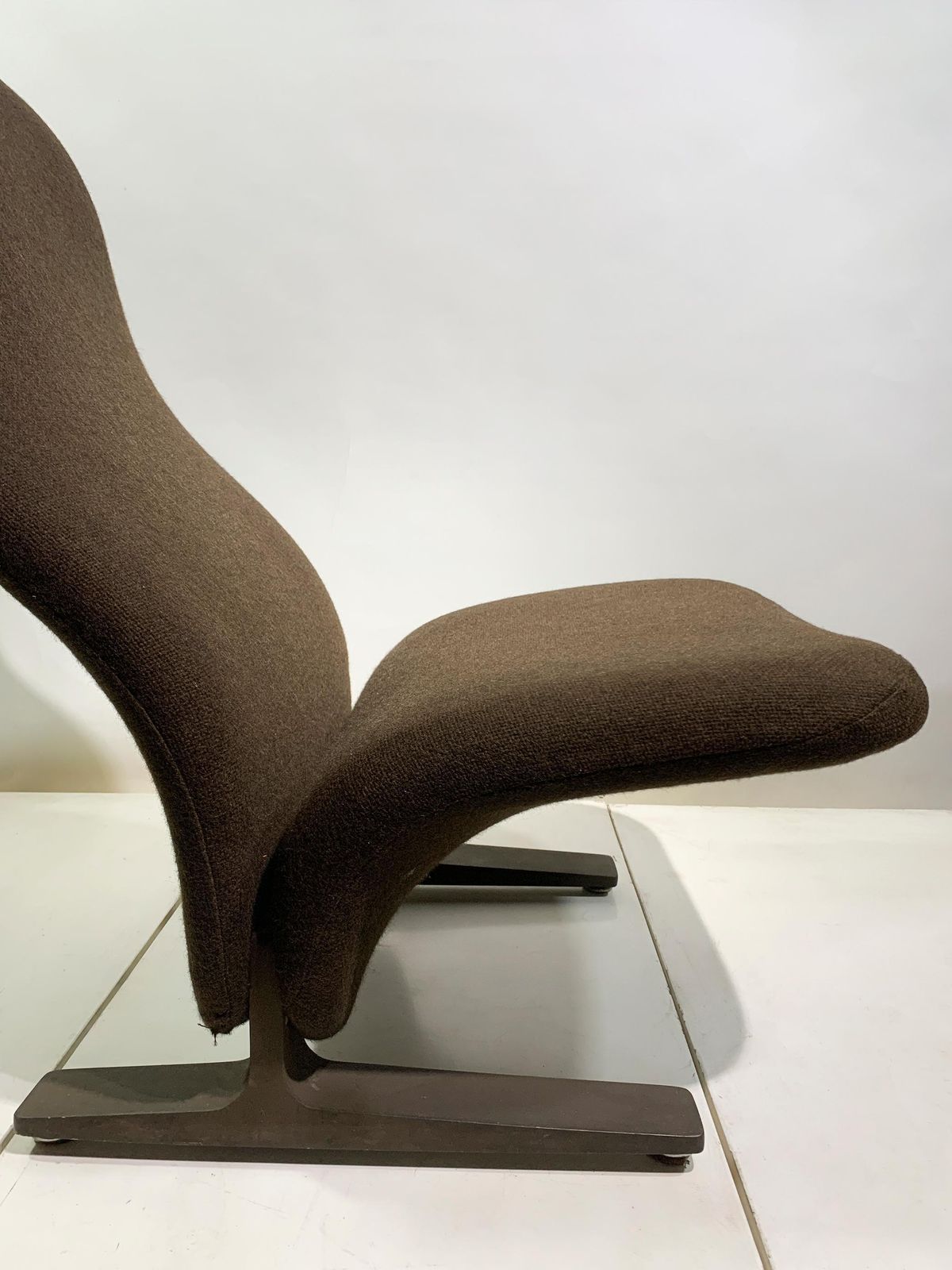 Pierre Paulin, F784 “Concorde” Lounge Chair, In Brown Fabric For Artifort, 1960s photo buy