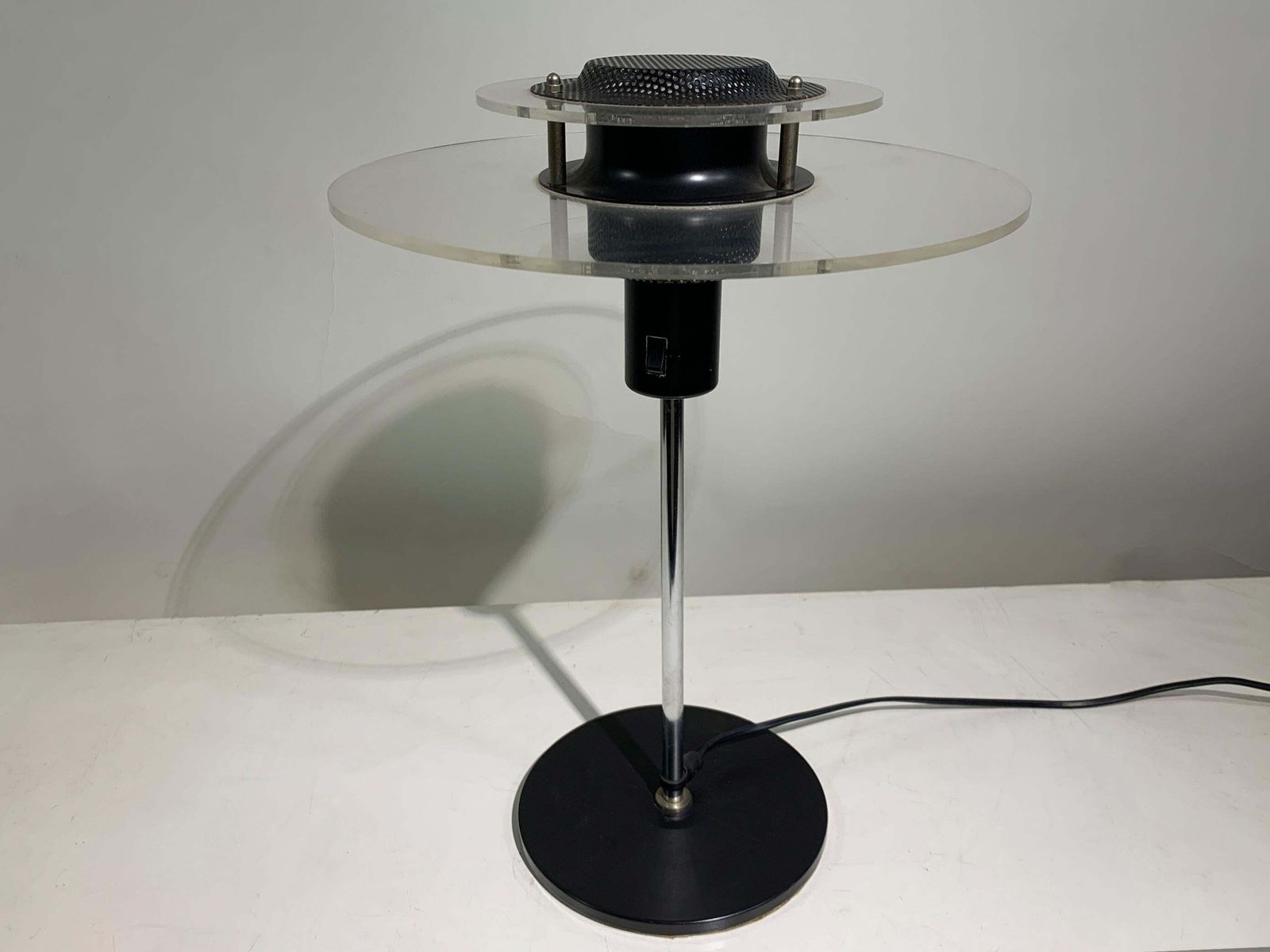 Space Age Cirkel Ikea Table Lamp Plexiglass (Acrylic) And Metal, 1990 photo vinterior